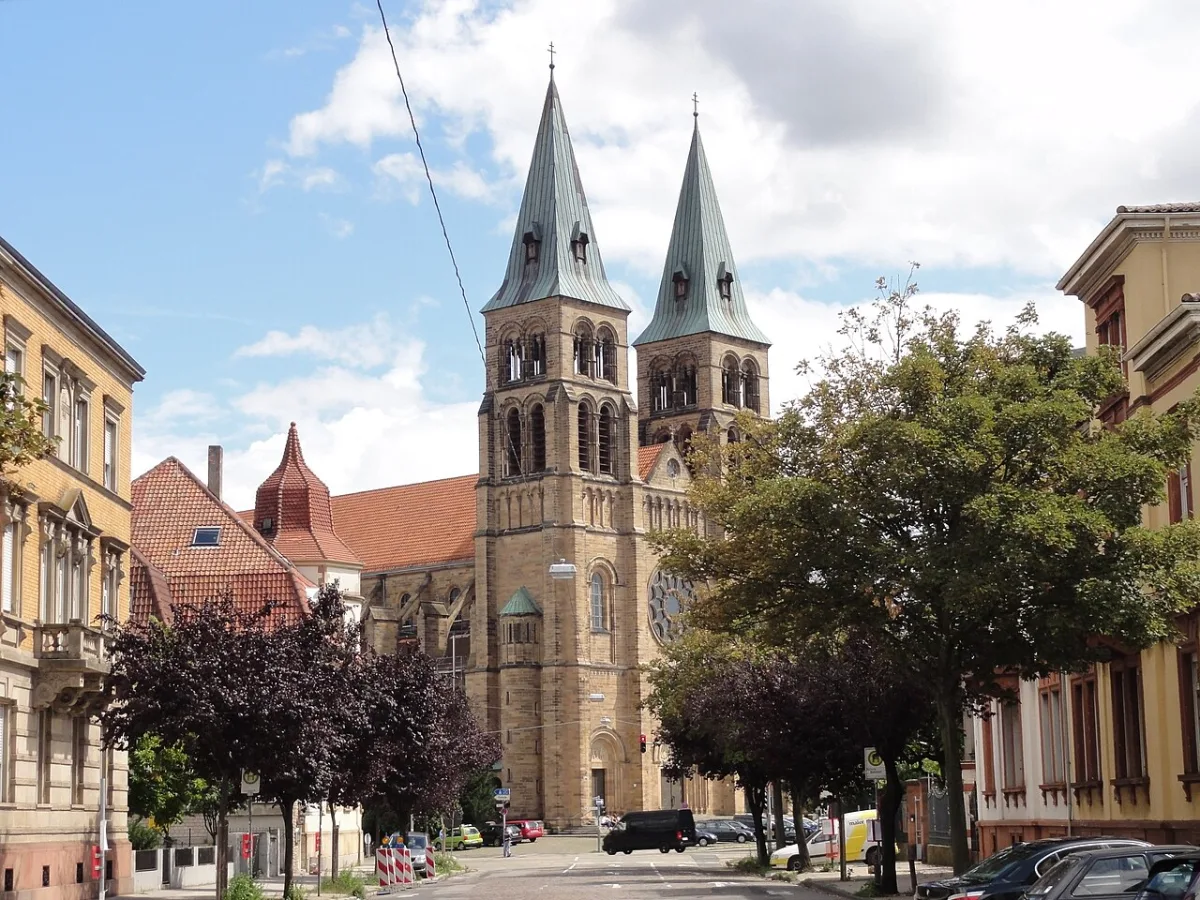 St. Maria, Landau