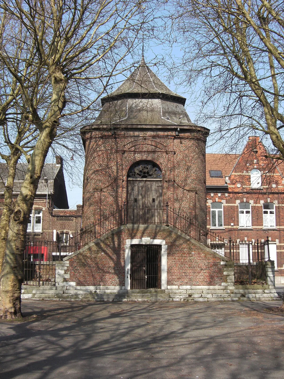 Montignies-sur-Sambre ~ Saint-Rémy, Montignies-sur-Sambre