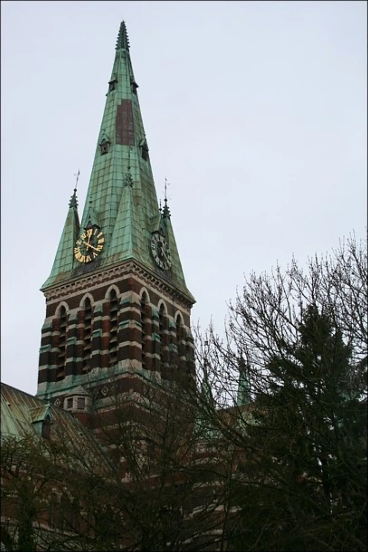 Saints-Pierre-et-Paul, Châtelet