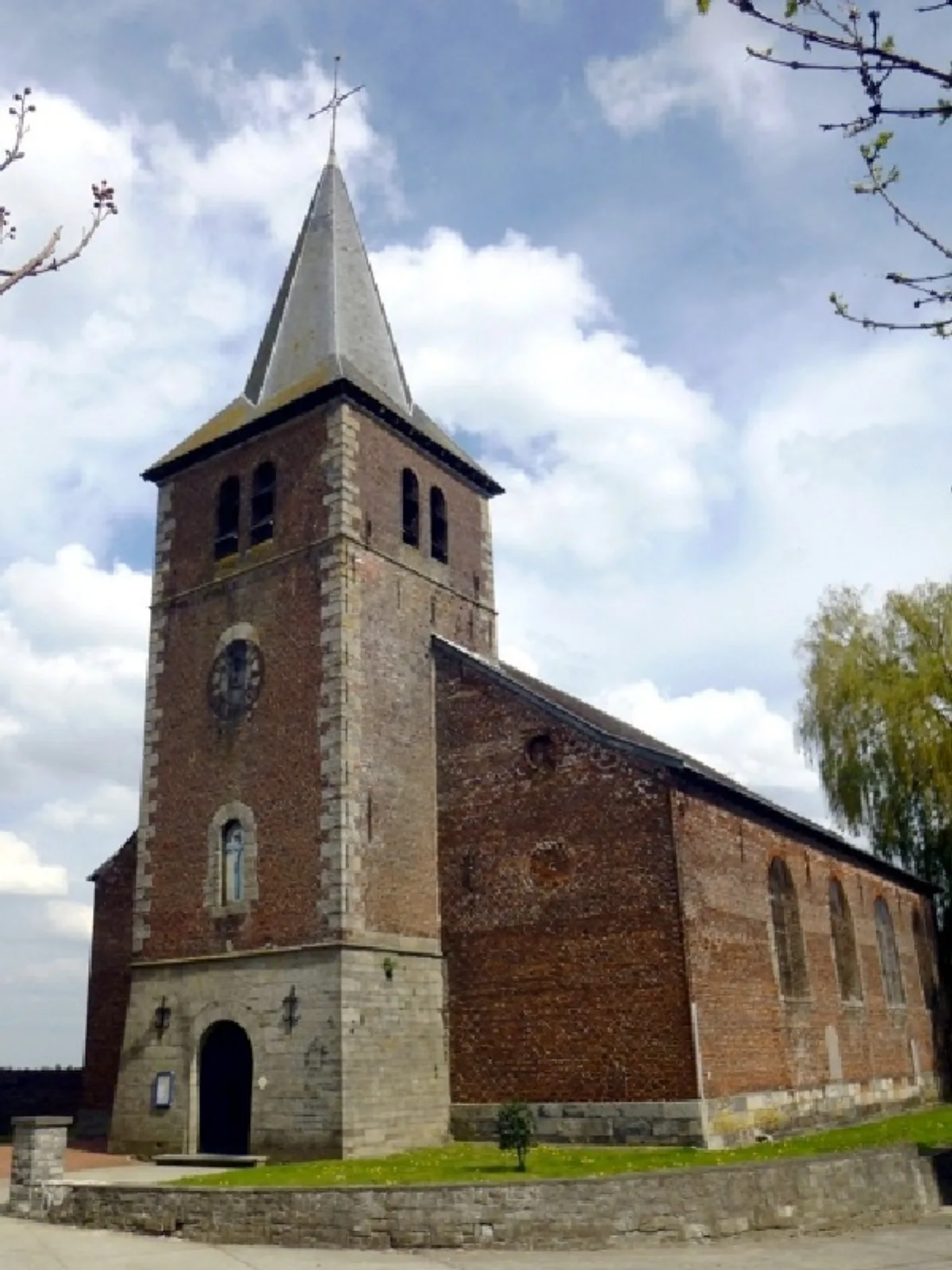 Saint-Pierre, Mourcourt