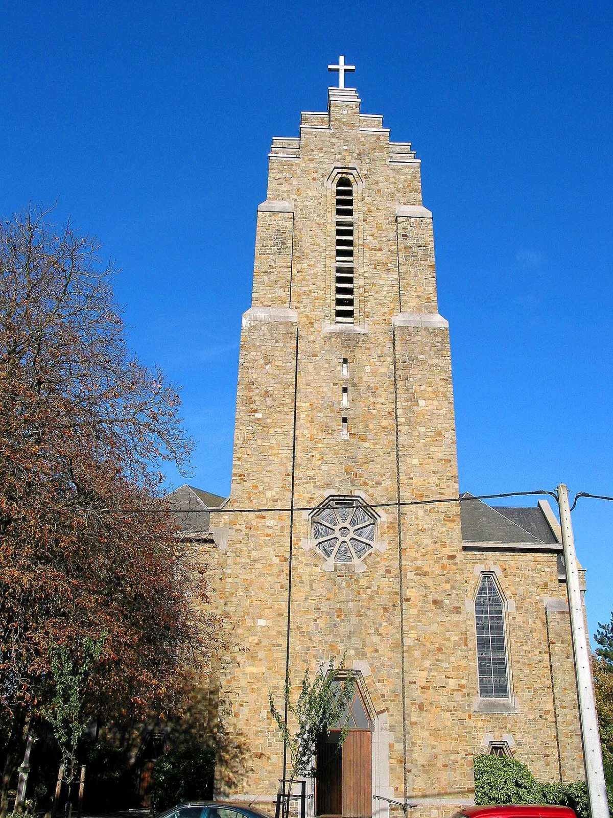 Sacré-Coeur, Saint-Servais