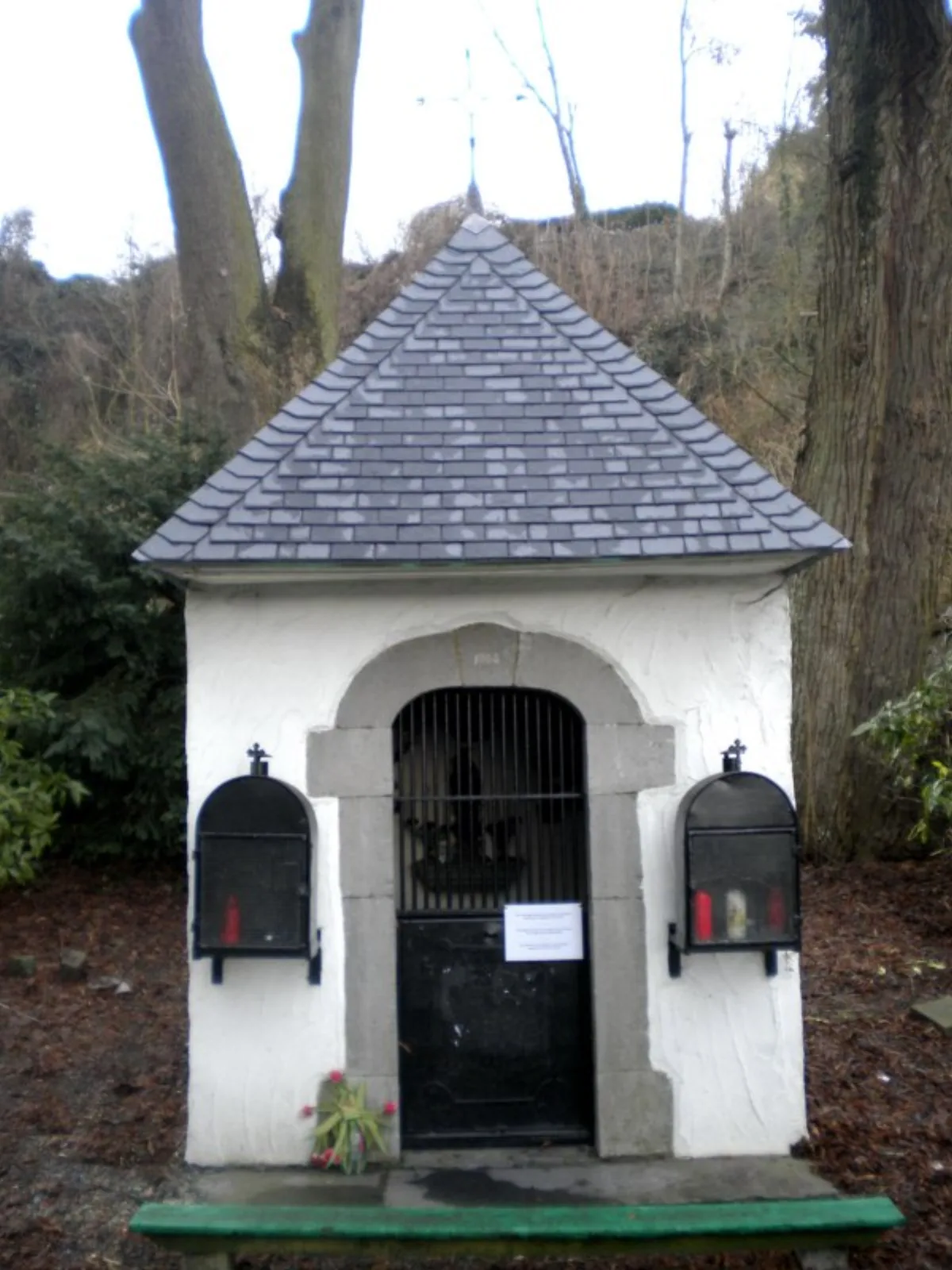 Saint-Pierre, Dinant-Chapelle