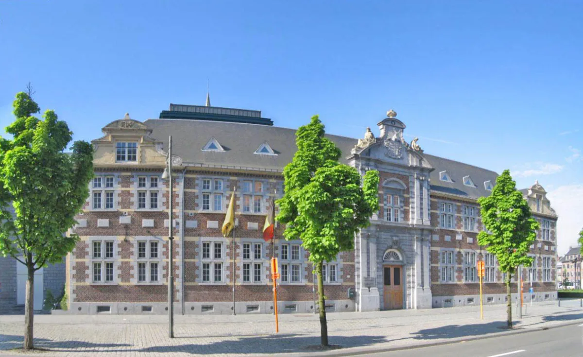 Grauwzusters Hasselt, Hasselt