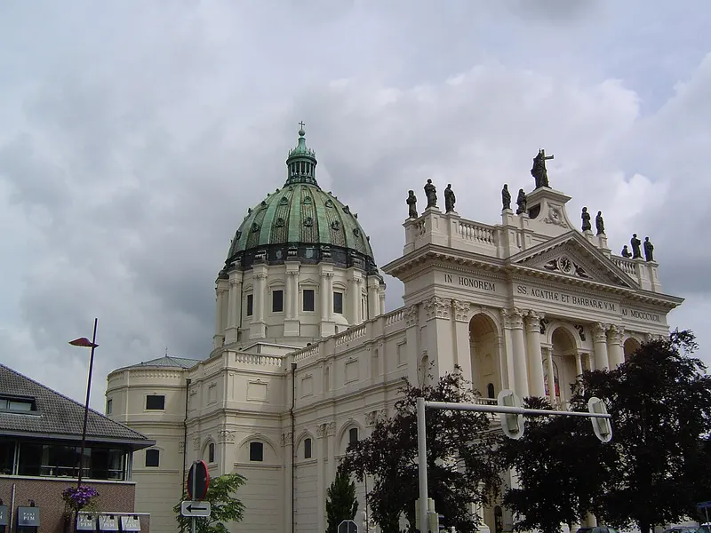 Basiliek H.H. Agatha en Barbara, Oudenbosch