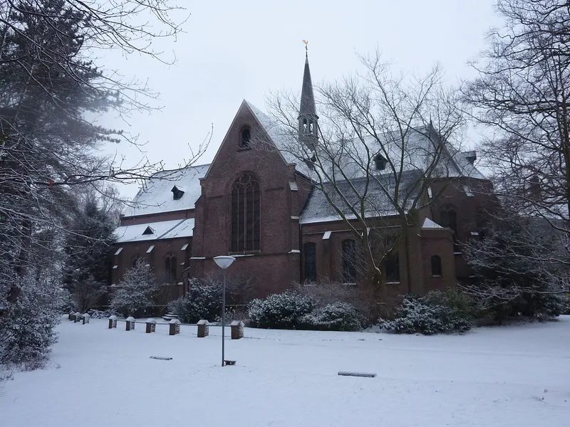 Matthias, Warmond