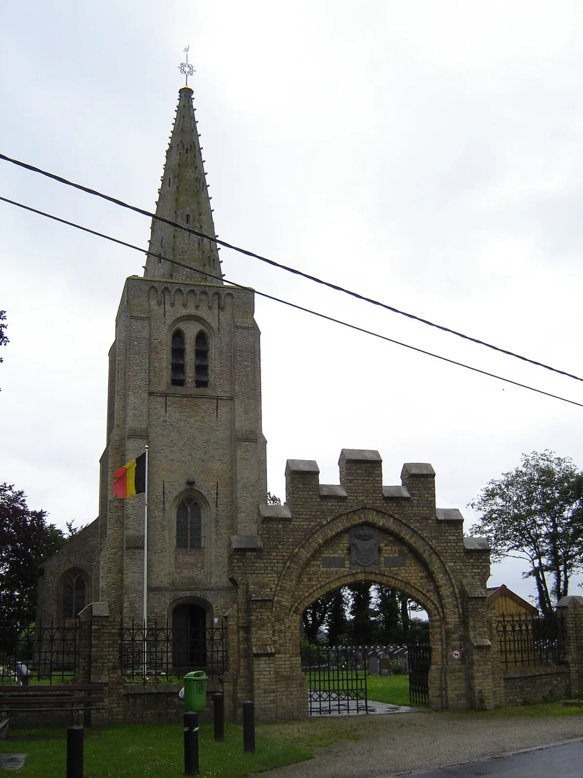 Sint-Apolloniakerk, Alveringem