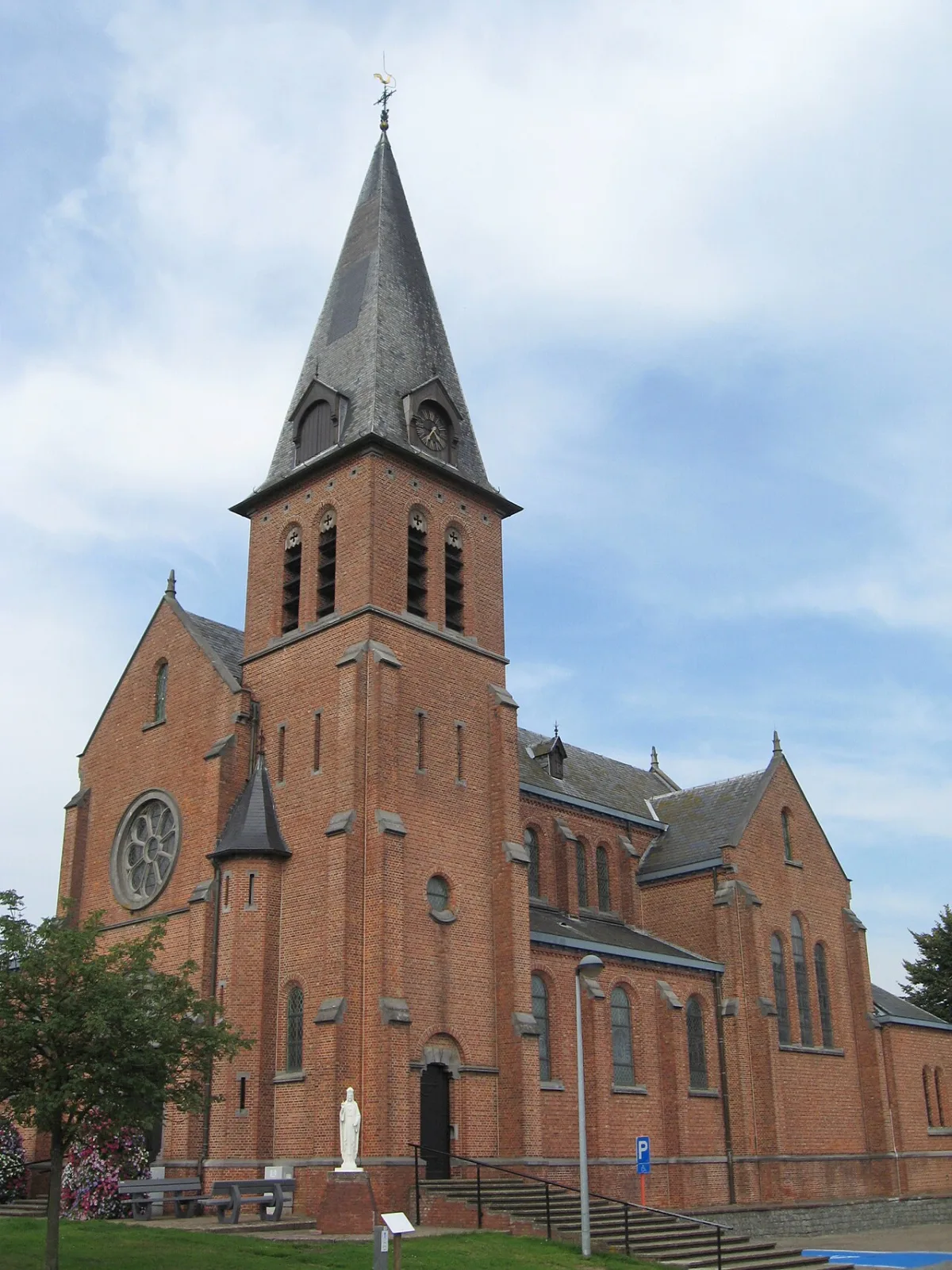 Sint-Hubertuskerk, Balen