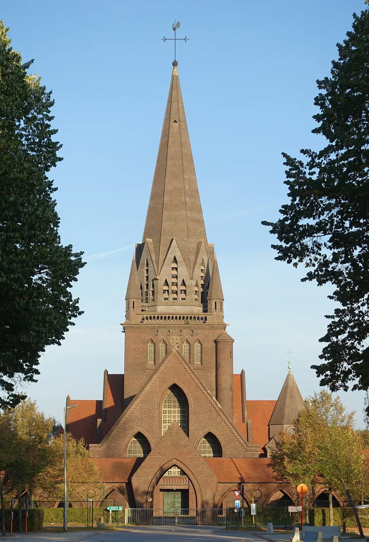 Sint-Theodarduskerk, Beringen
