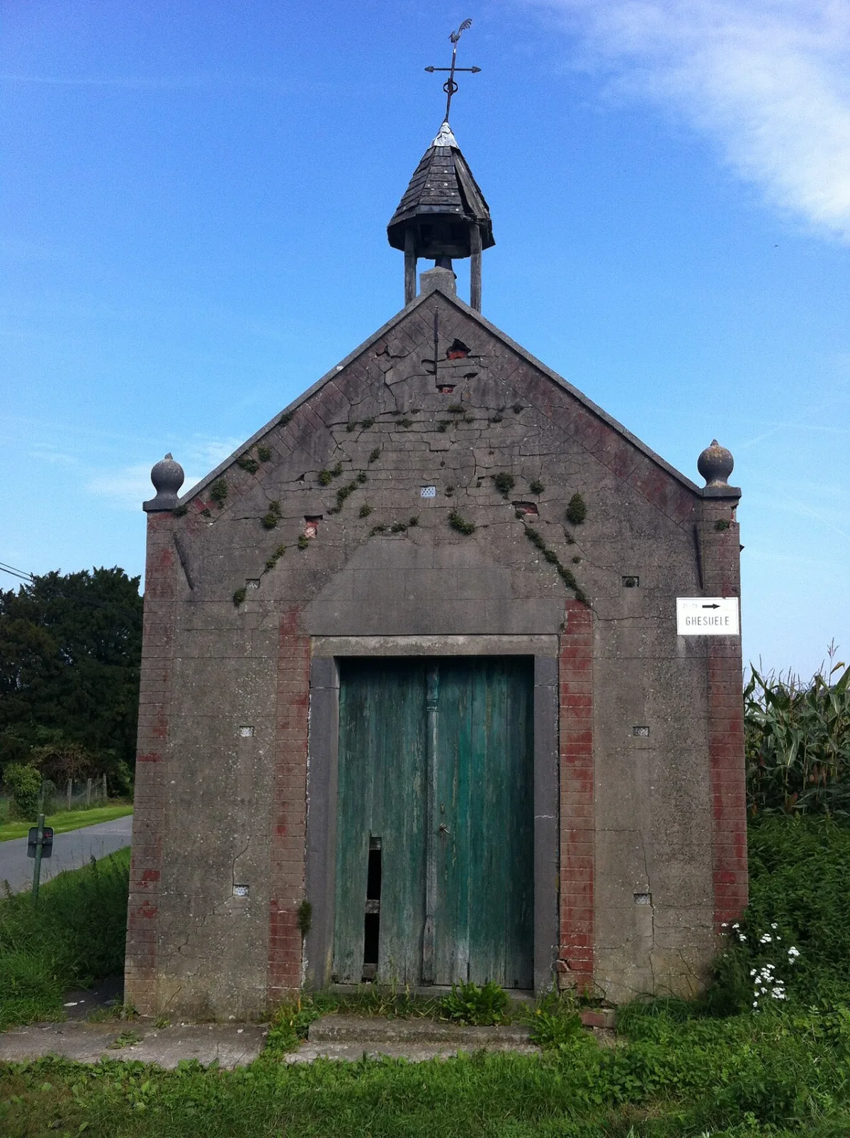 Grote kamerkapel, Bever