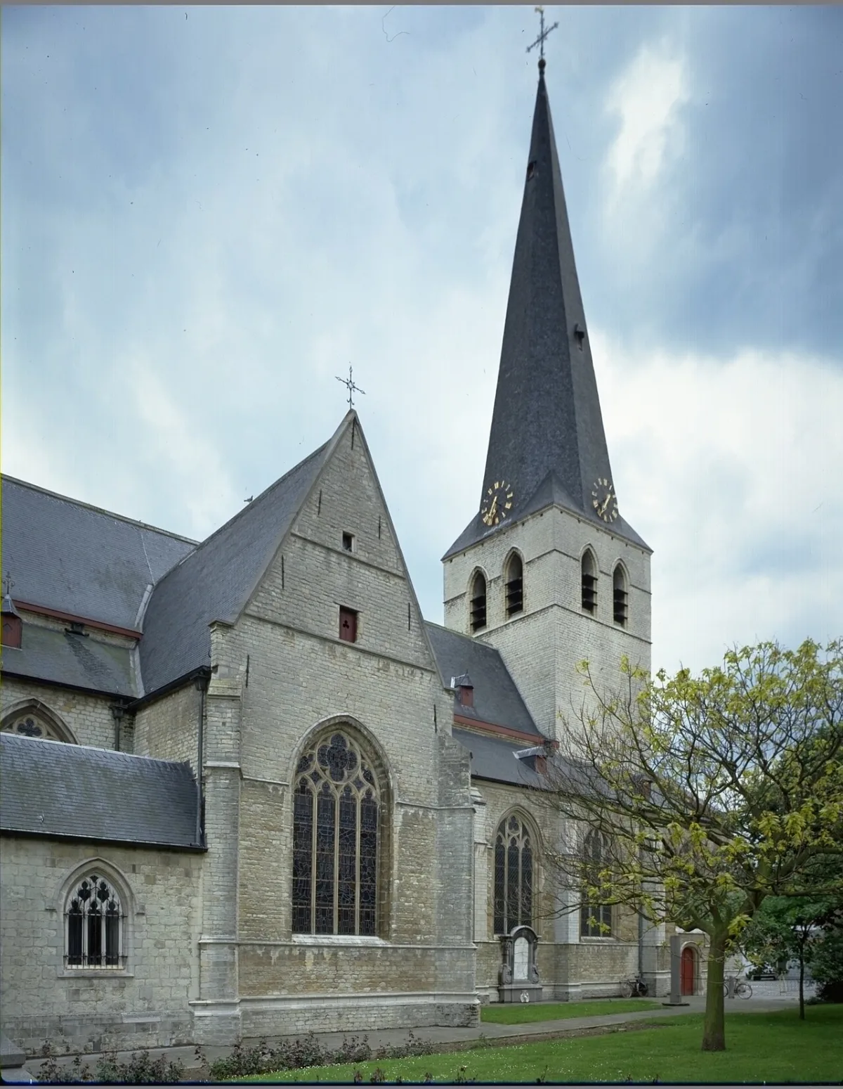Heilig Kruiskerk, Beveren