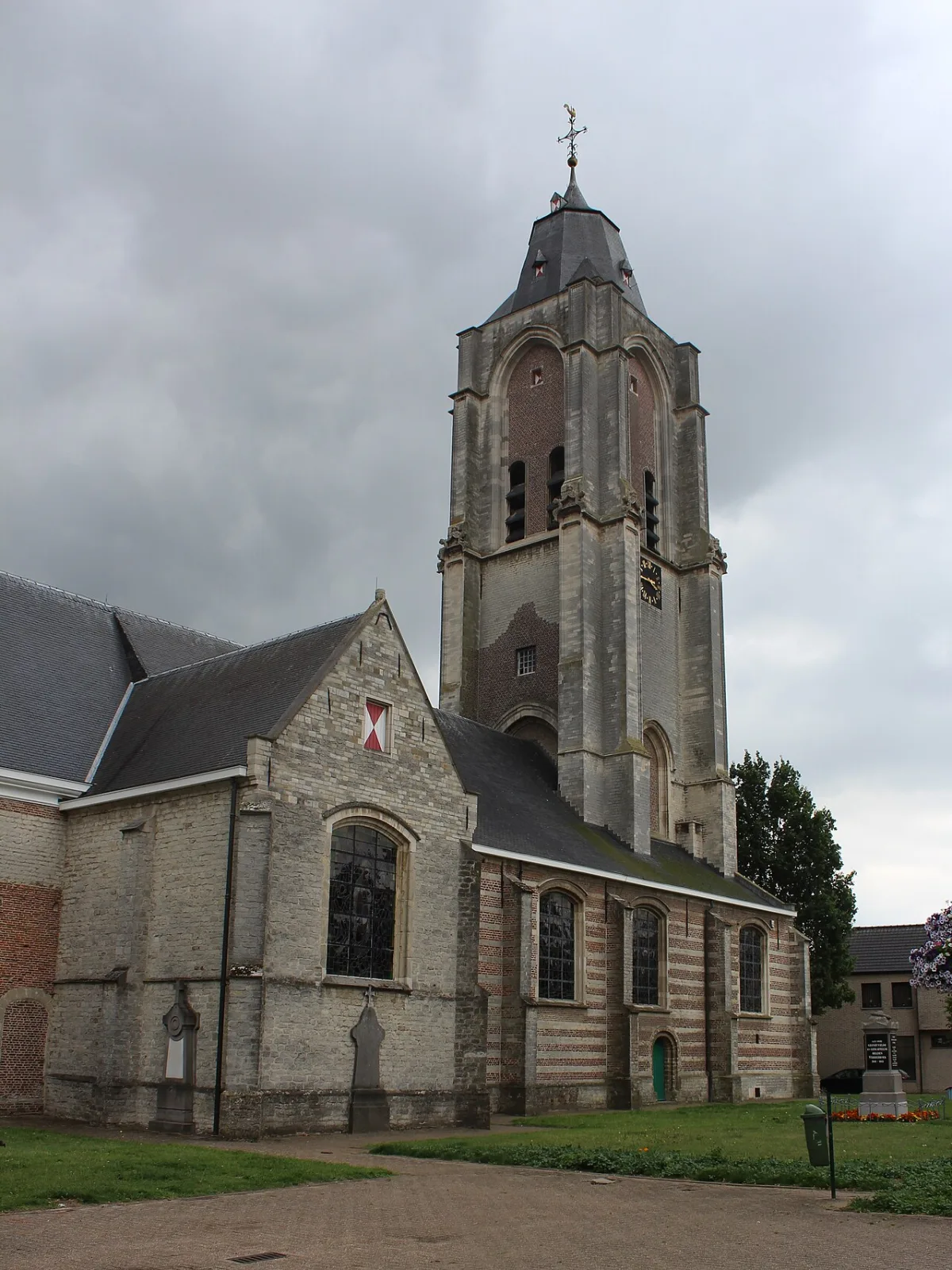 Sint-Laurentiuskerk, Beveren