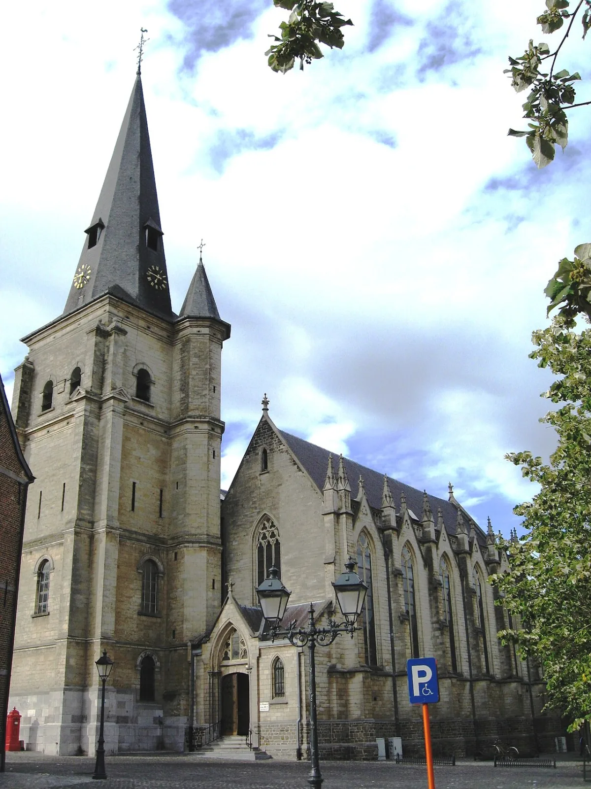 Sint-Mauritiuskerk, Bilzen