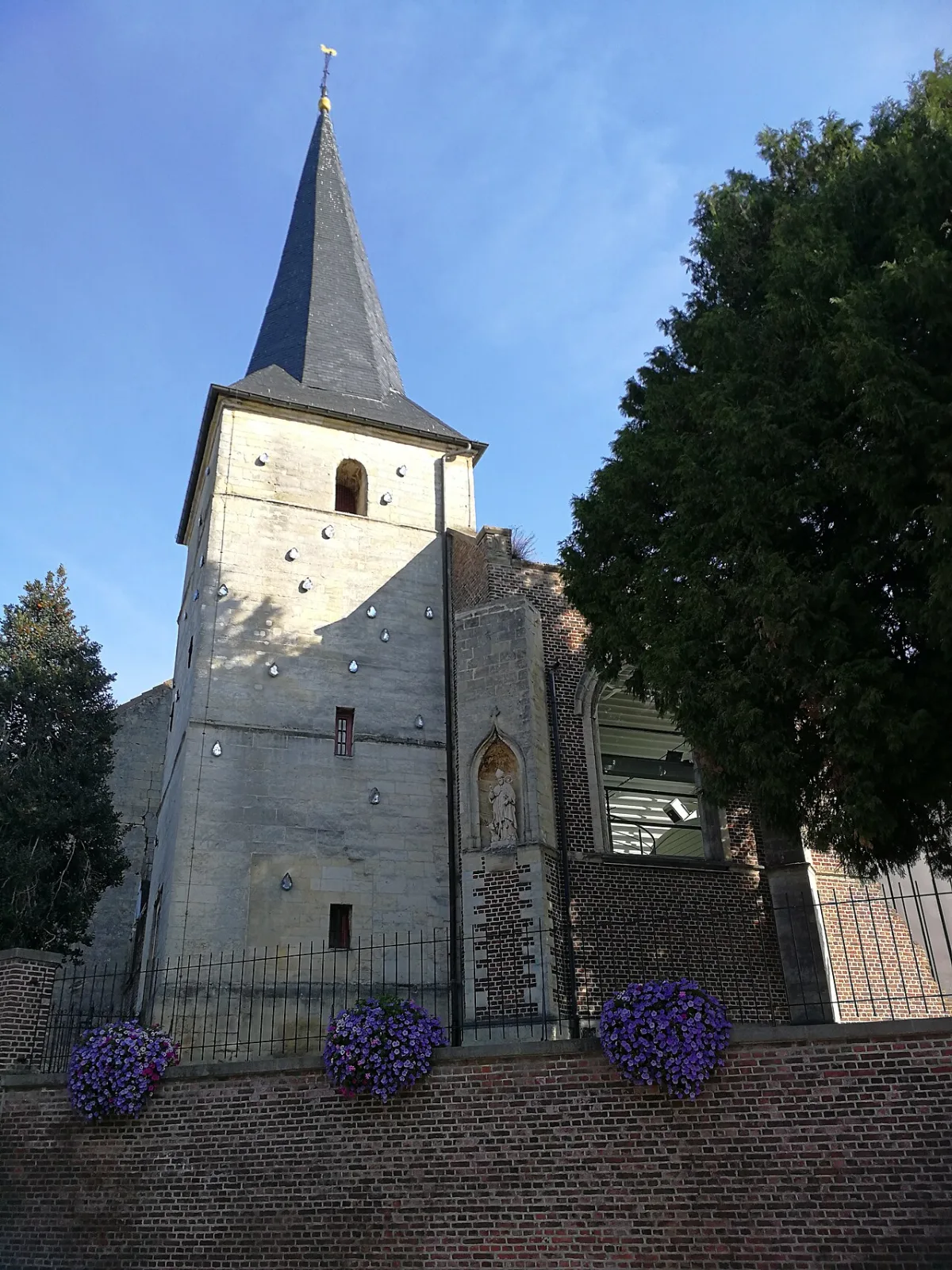 Sint-Quintinuskerk, Bilzen