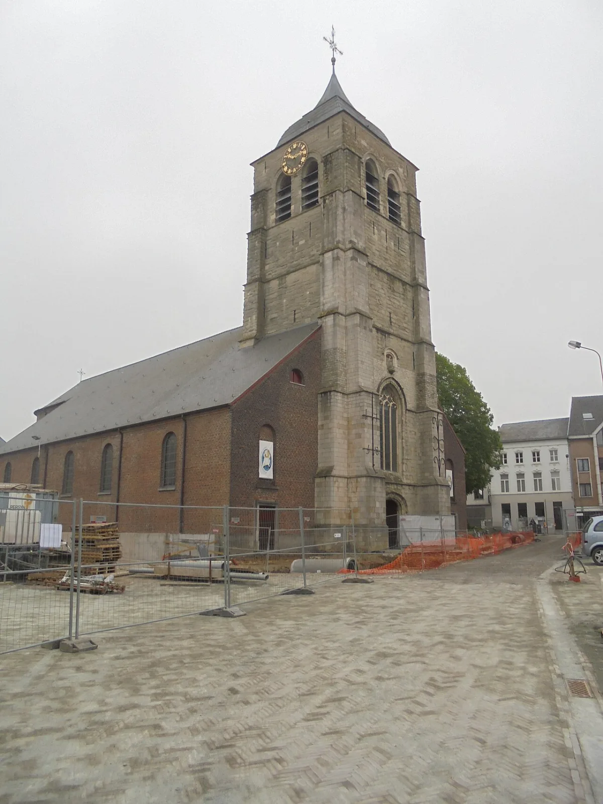 Sint-Petrus-Bandenkerk, Brakel