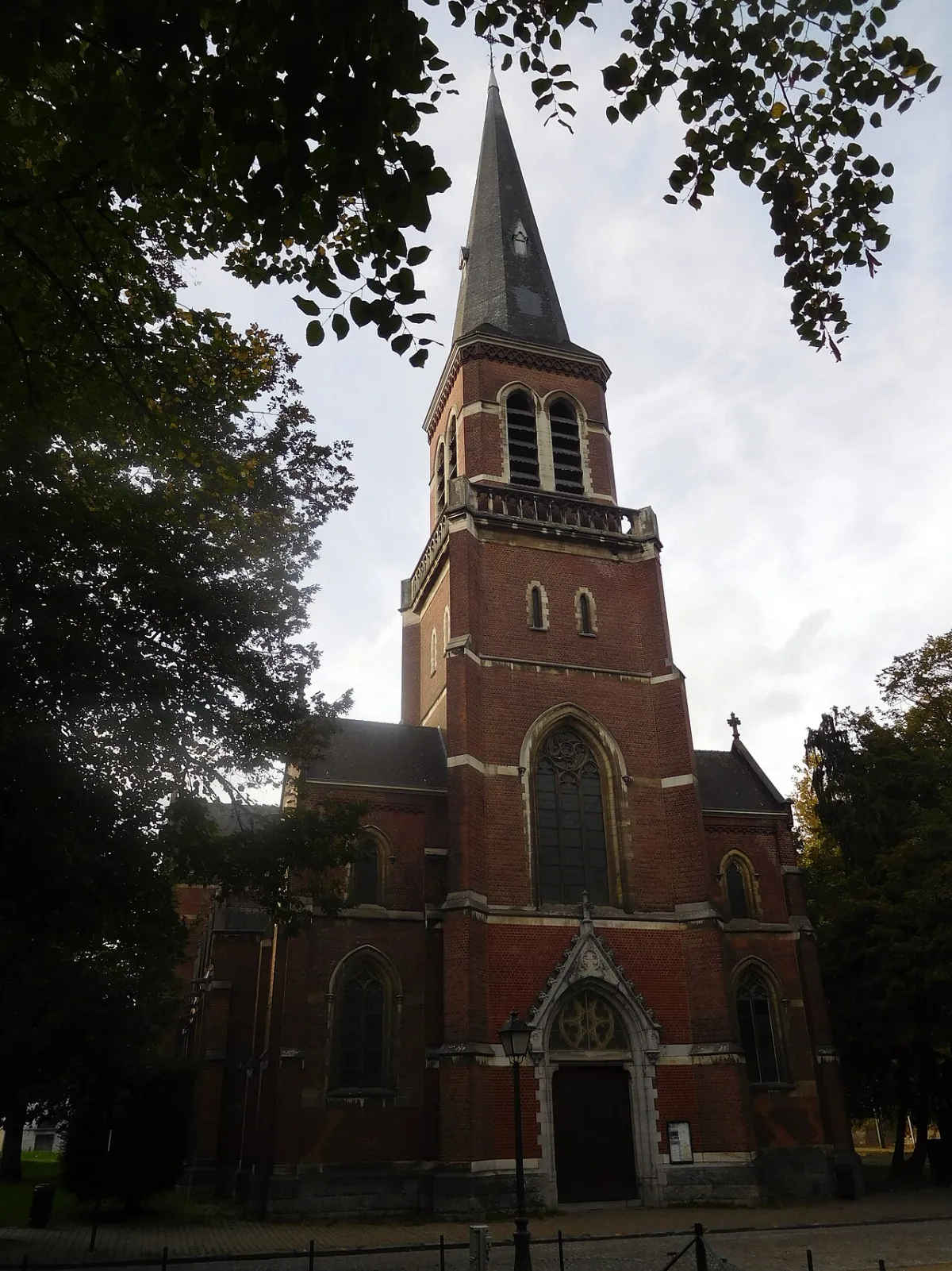 Sint-Lambertuskerk, Laken