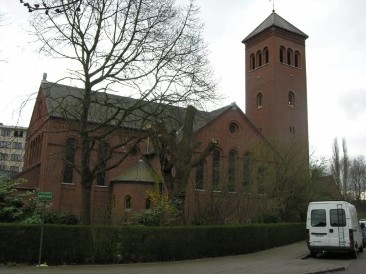 Heilige-Familiekerk, Dilbeek