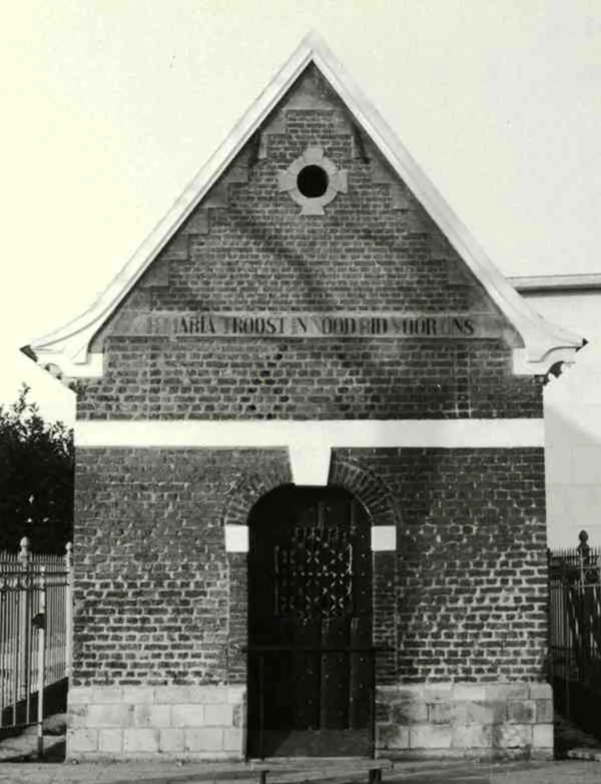 Onze-Lieve-Vrouw Troost in Noodkapel, Edegem