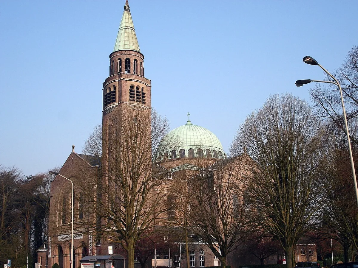 Onze-Lieve-Vrouw-van-Lourdesbasiliek, Edegem