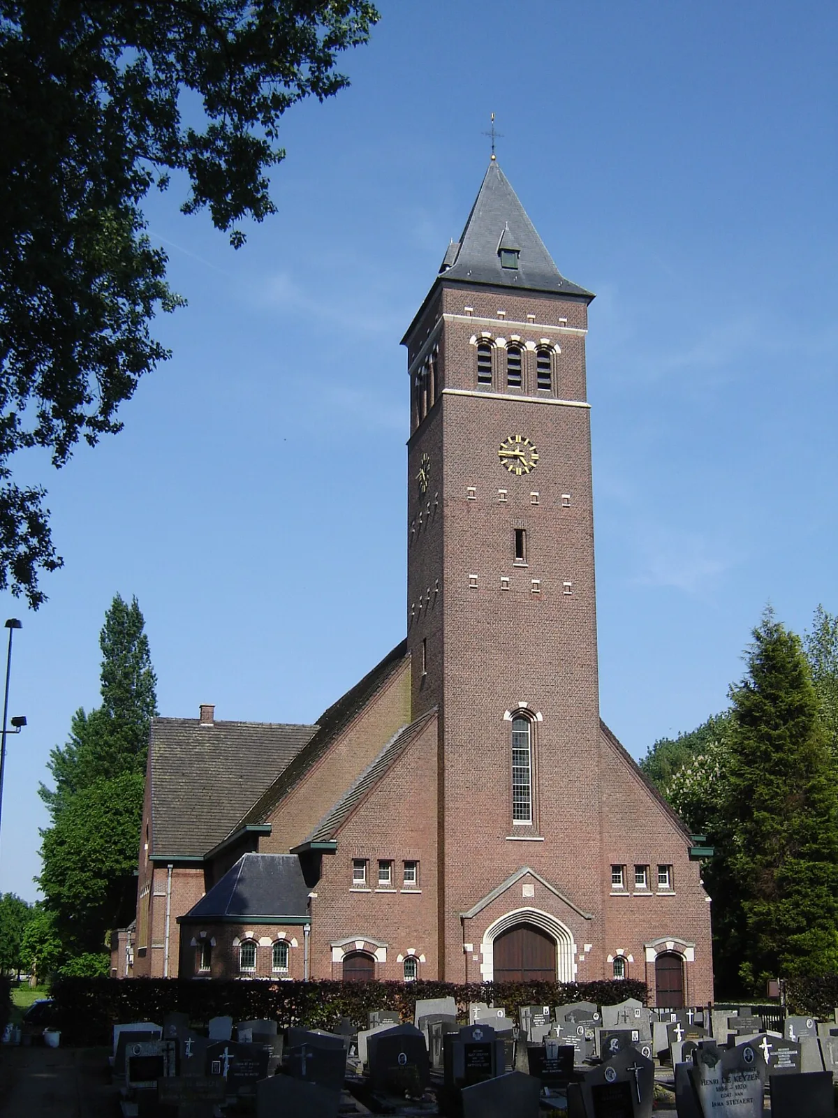 Sint-Petrus en Pauluskerk, Evergem