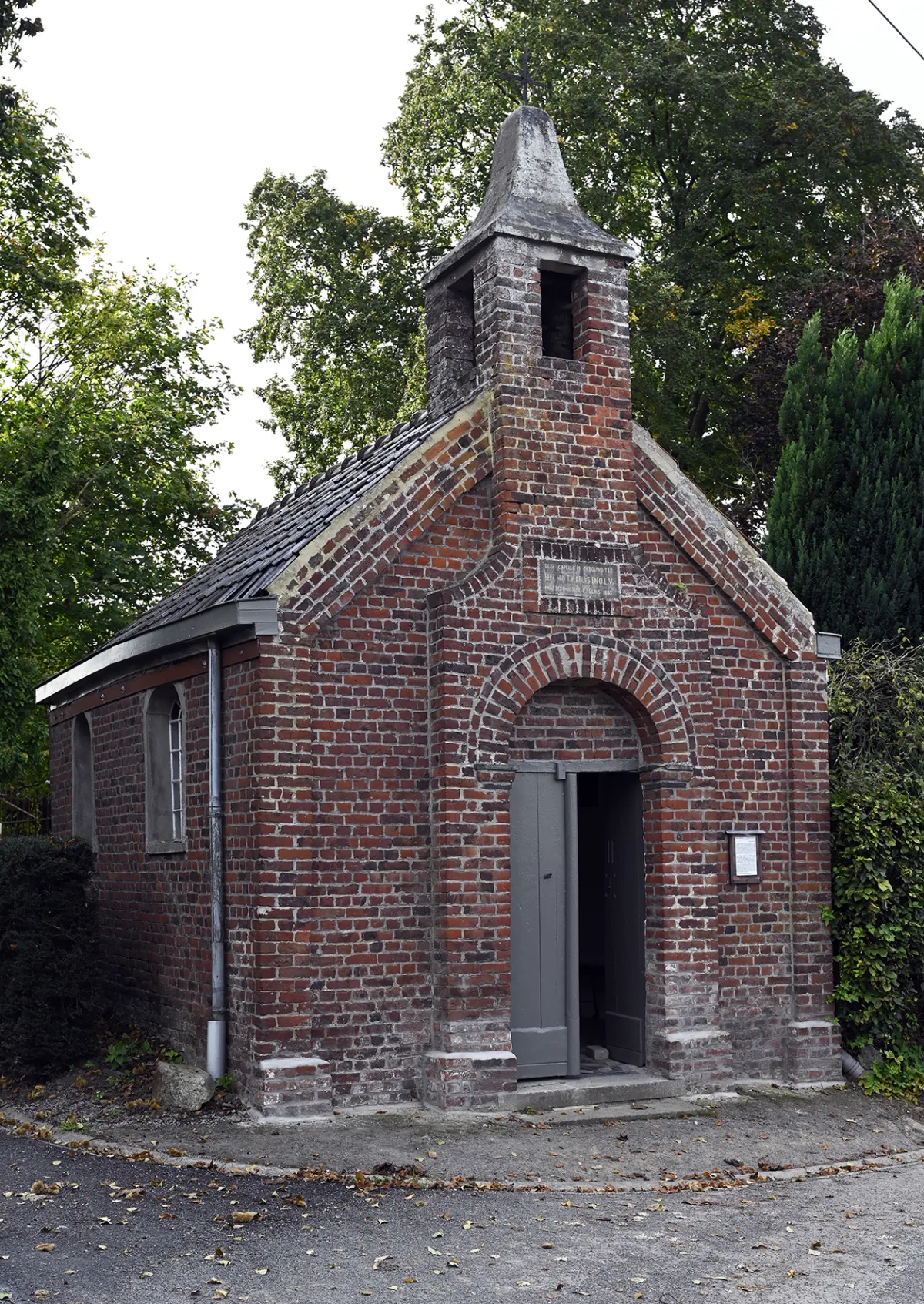 Kapel van het Heilige Kruis en van Onze-Lieve-Vrouw Hulp der Christenen, Galmaarden