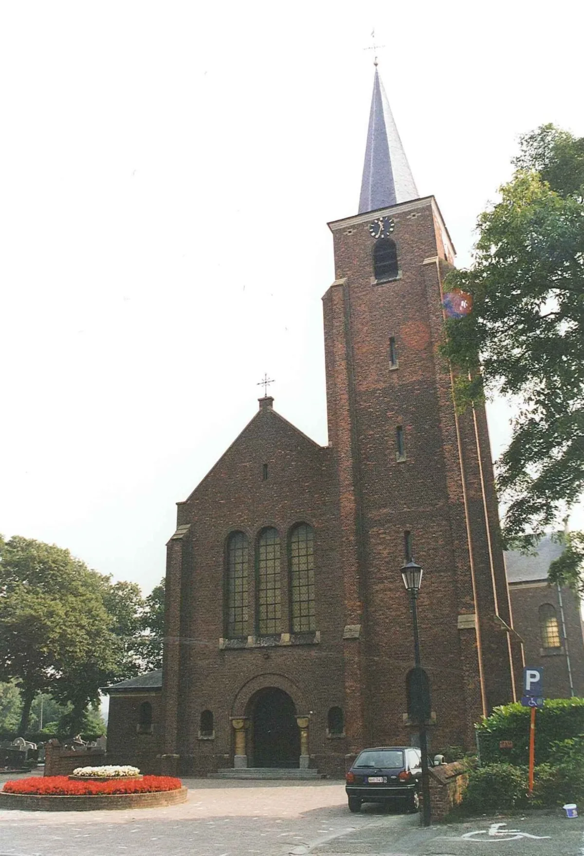 Sint-Hubertuskerk, Geel