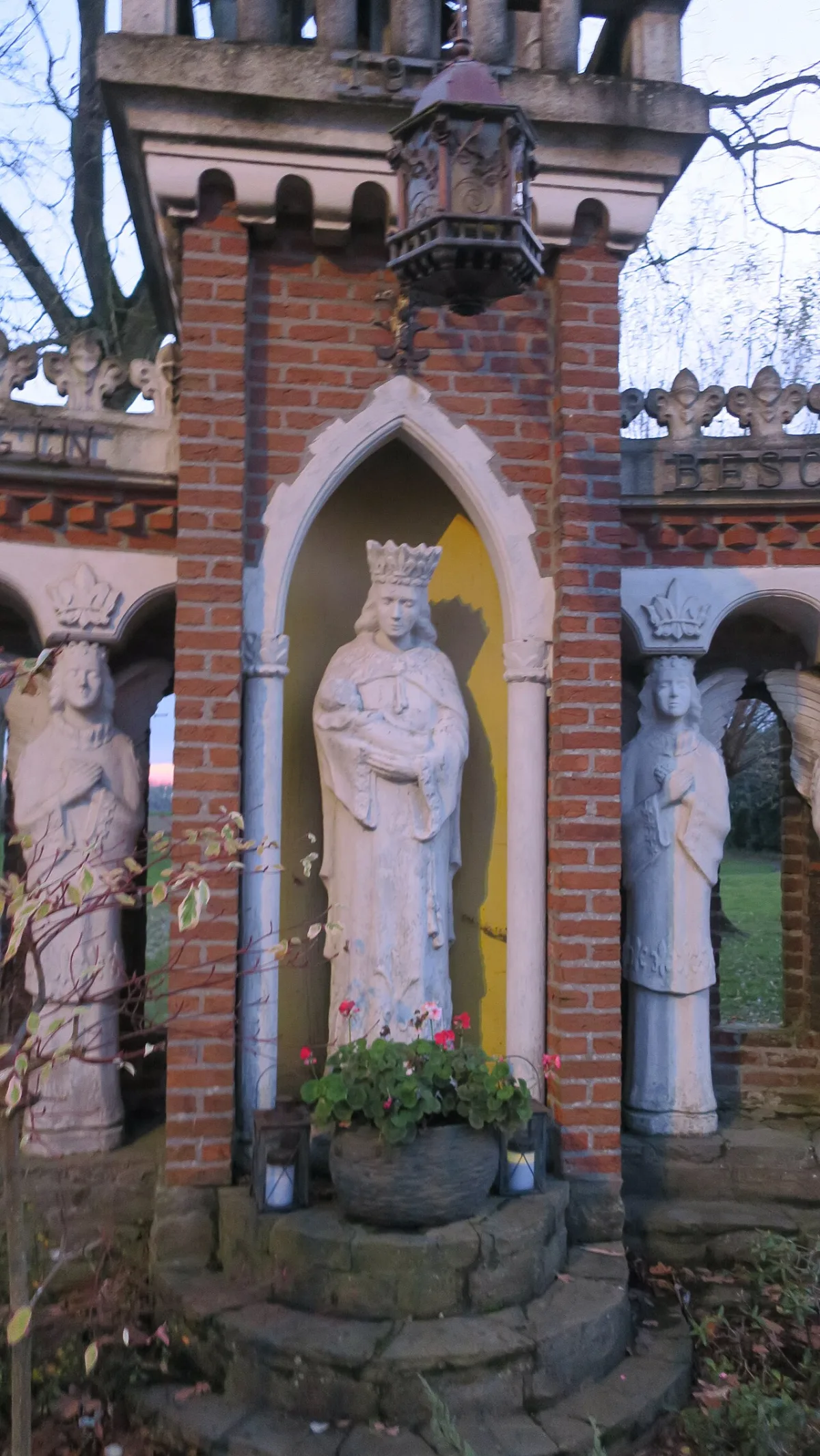 Kapel van de Wolvendries, Halle