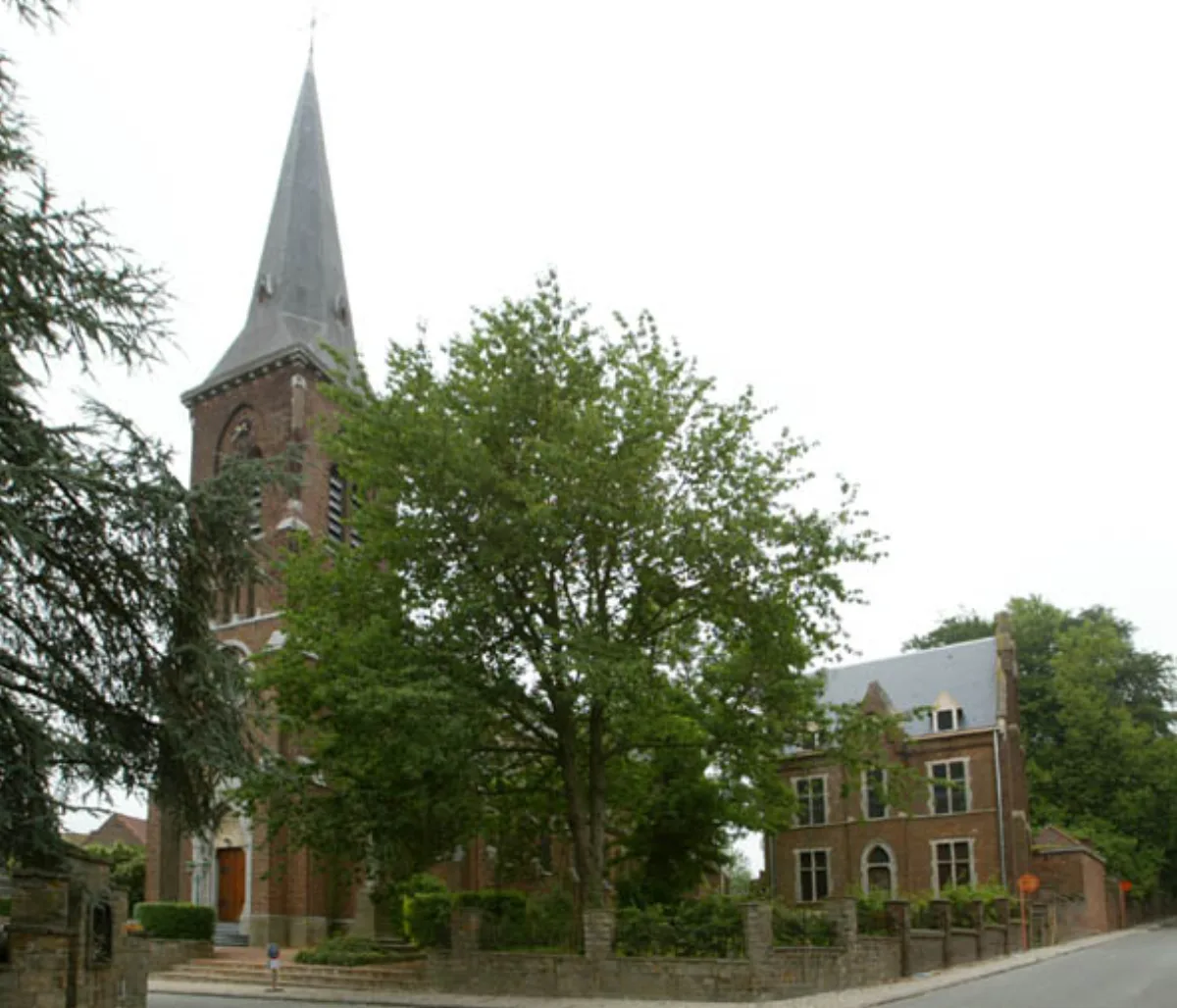 Sint-Jozef en Franciscuskerk, Halle