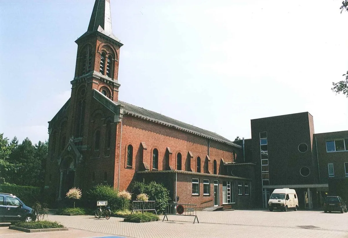 Onze-Lieve-Vrouw Middelareskerk, Kalmthout