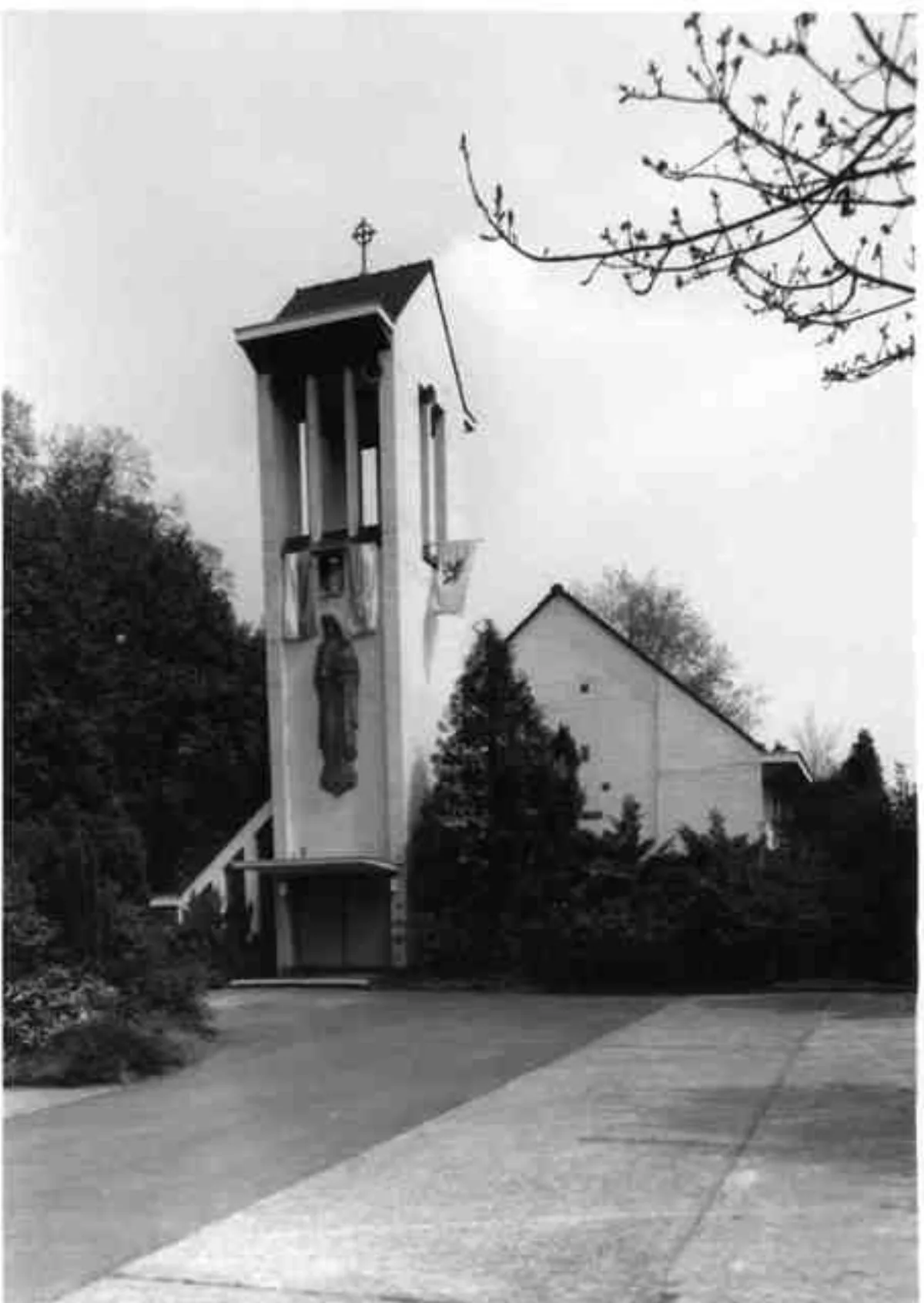 Onze-Lieve-Vrouw van de Vredekerk, Kapellen