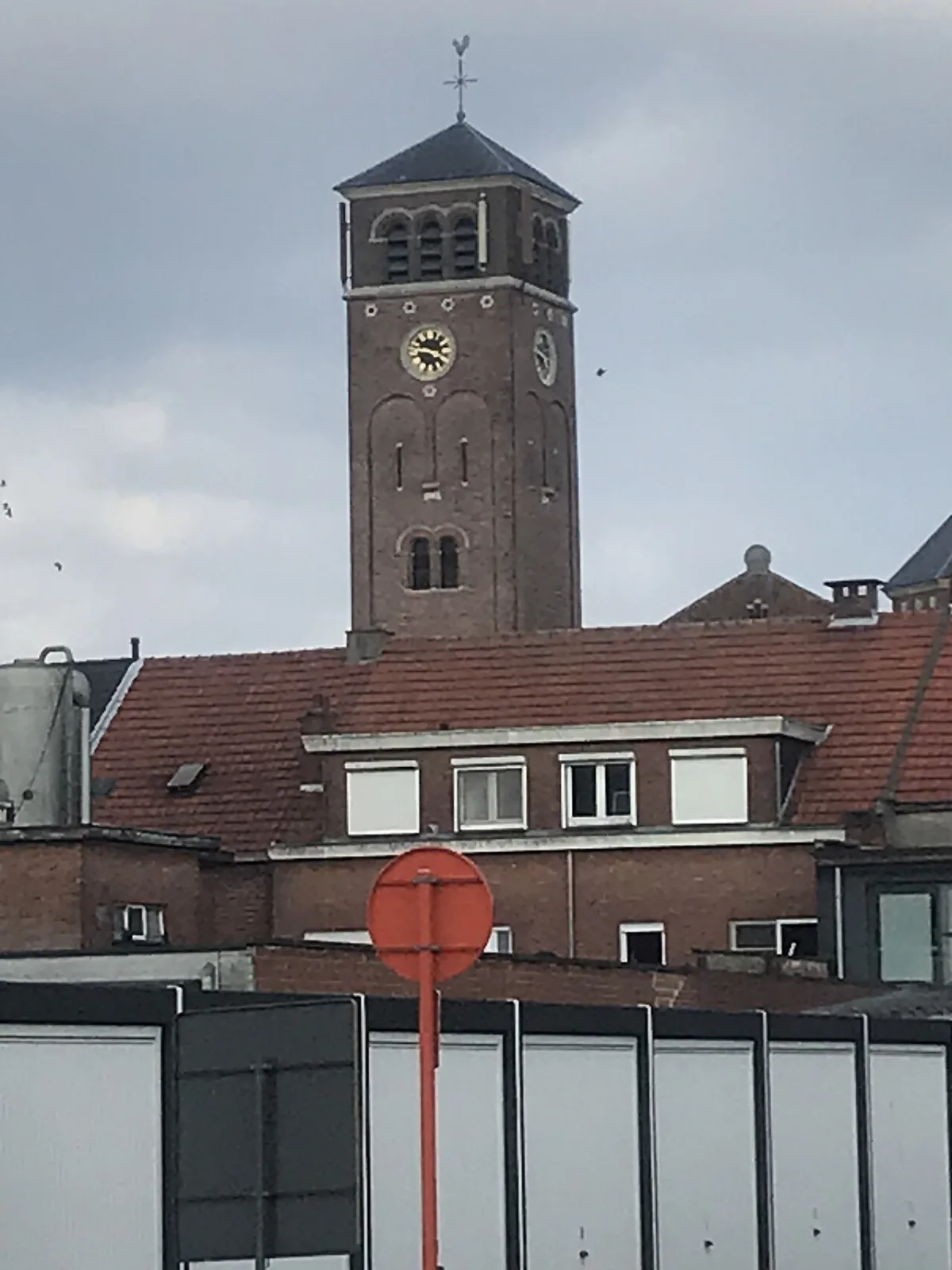 Sint-Dionysiuskerk, Kapellen