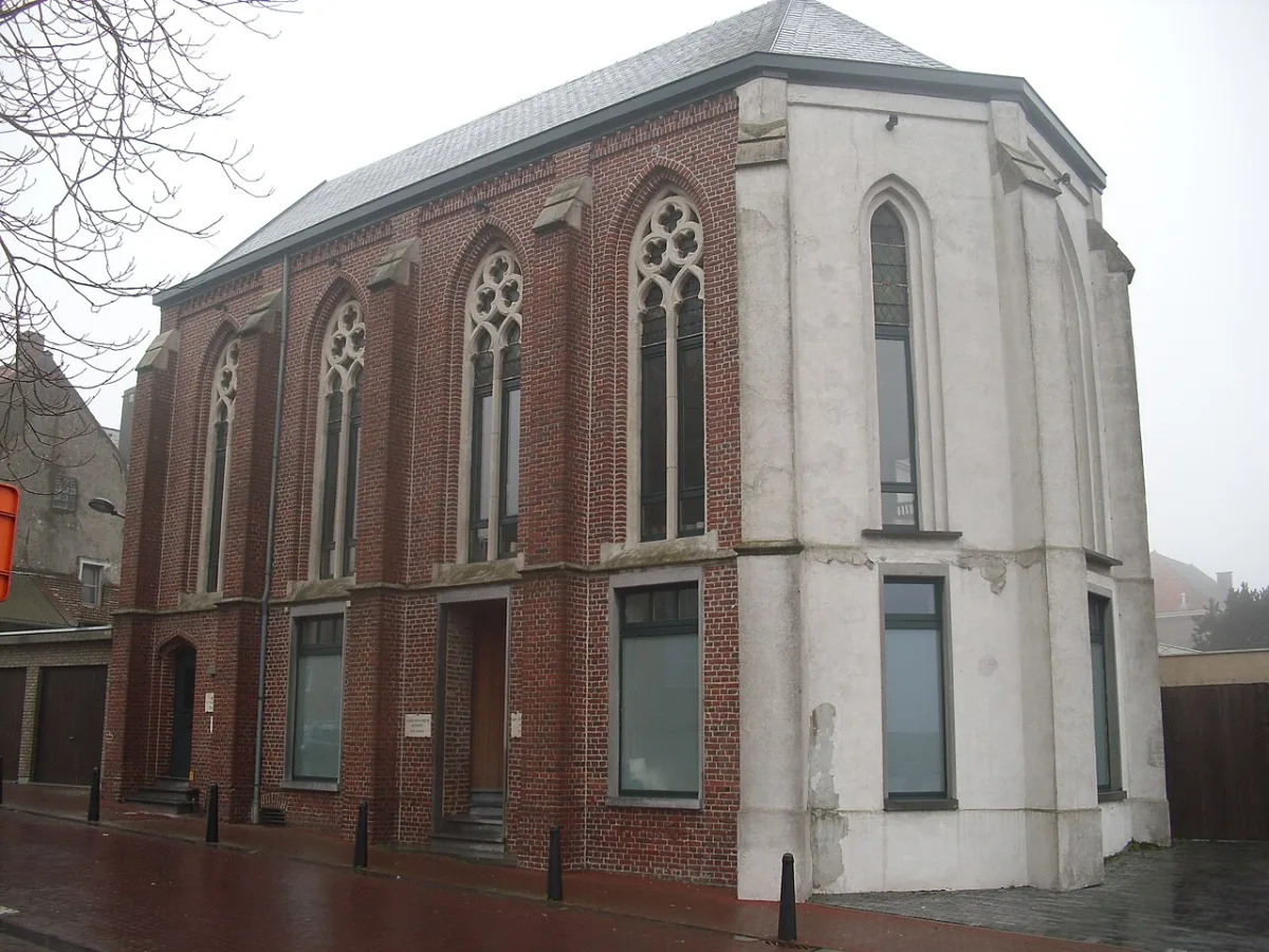 Neogotische kapel, Kortrijk