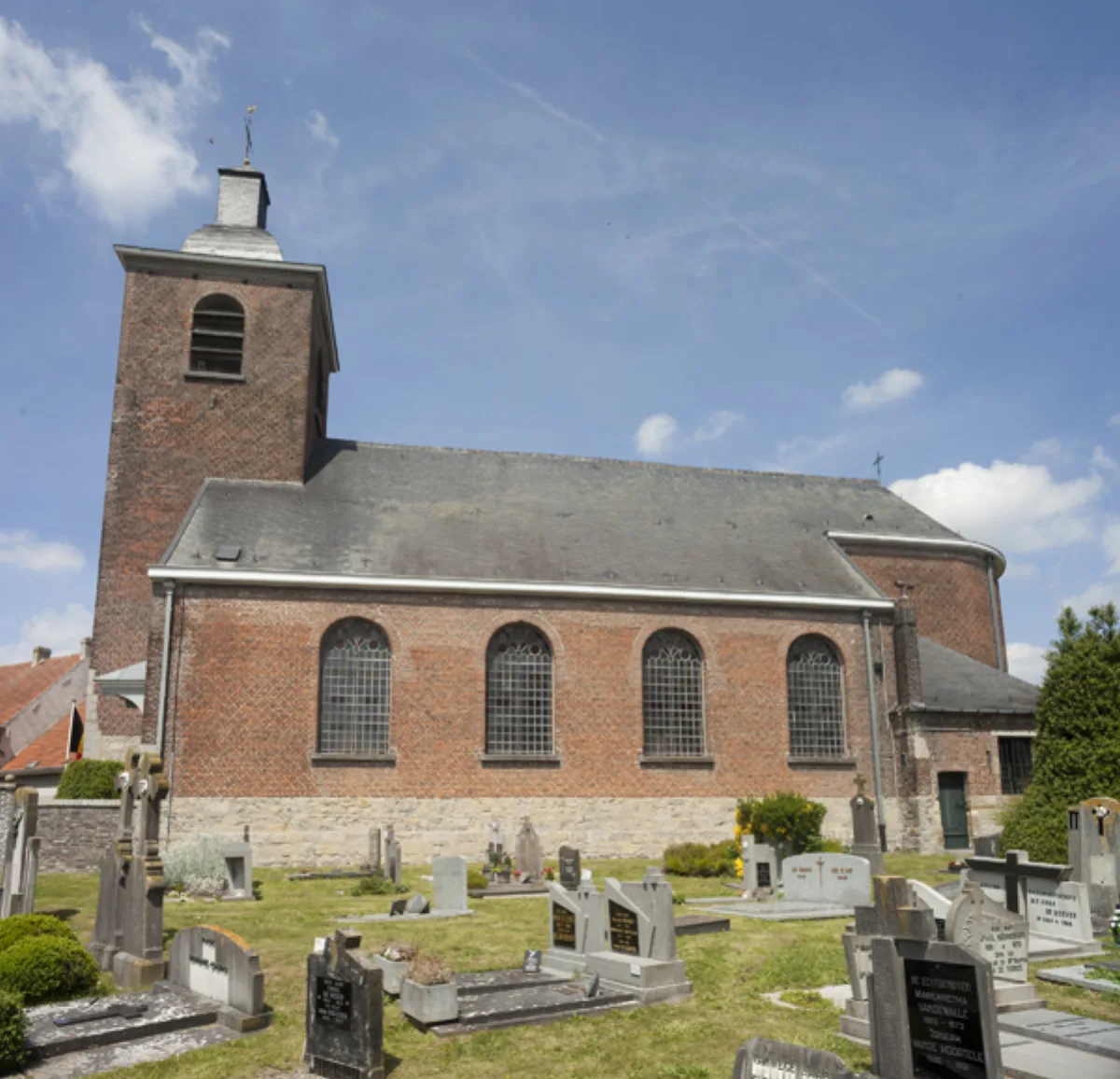 Sint-Dionysiuskerk, Kruisem