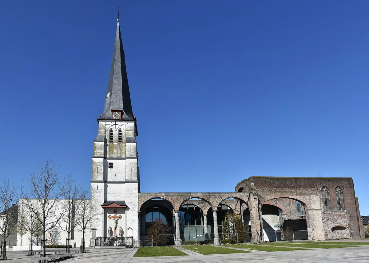 Sint-Ghislenuskerk, Lievegem