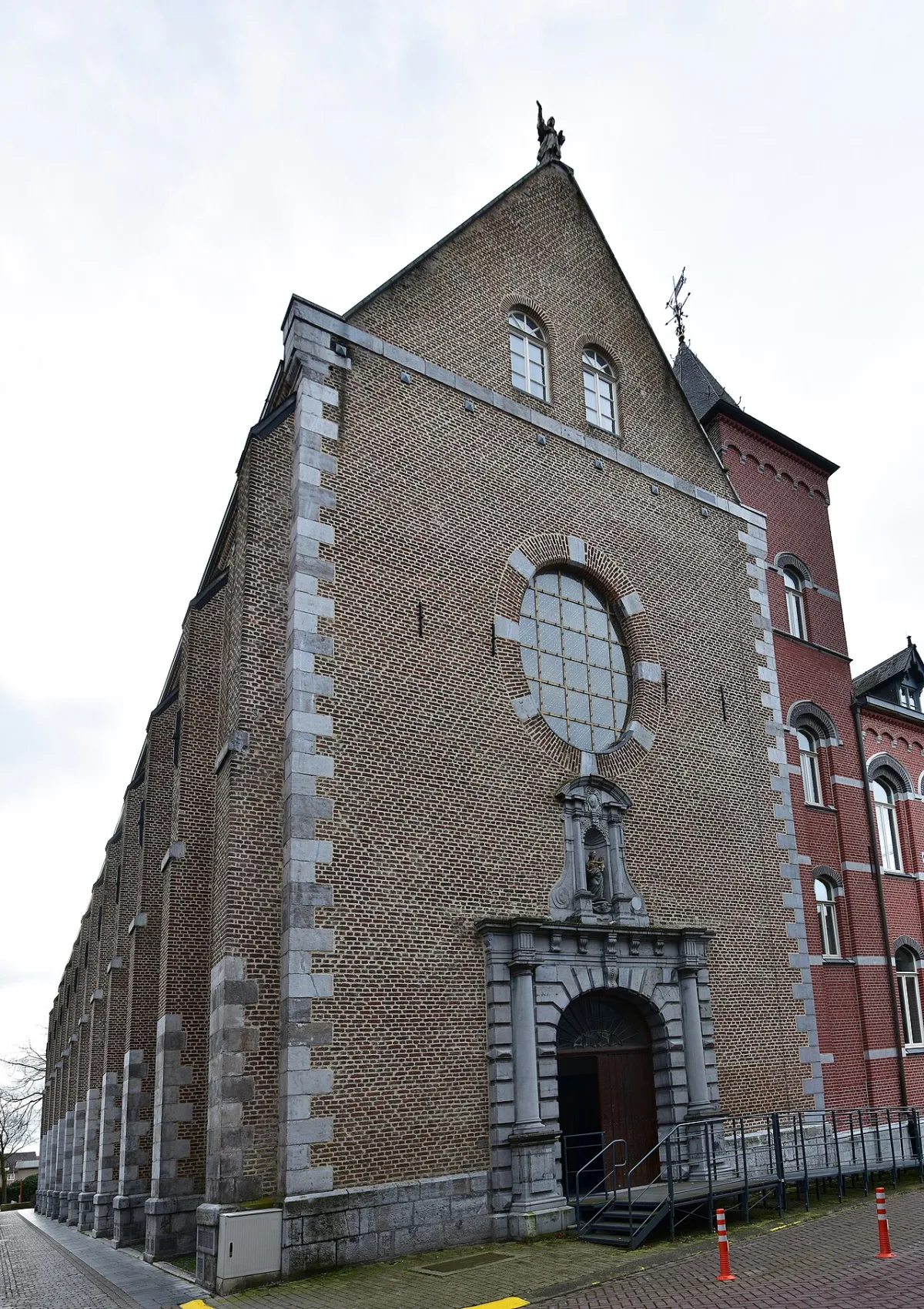 Minderbroederskerk, Maaseik