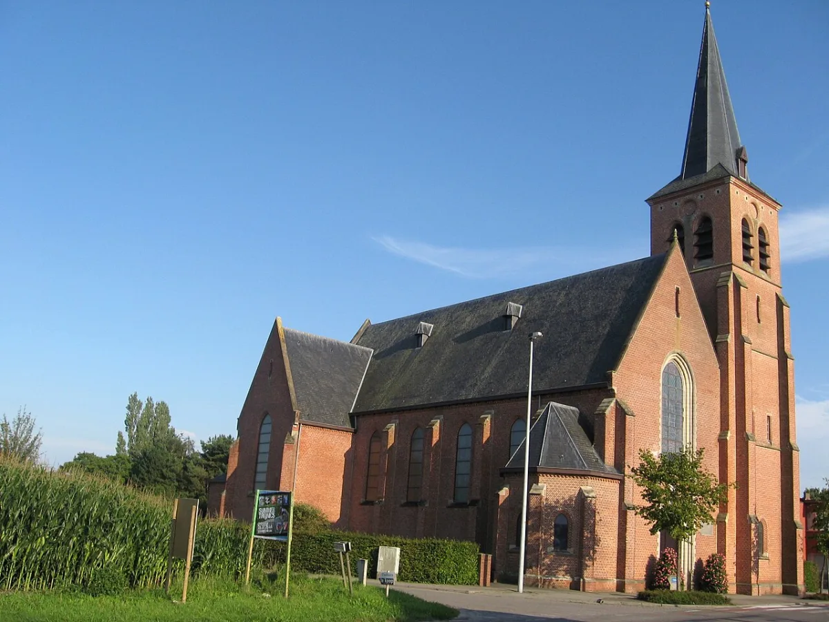 Sint-Adrianuskerk, Ravels