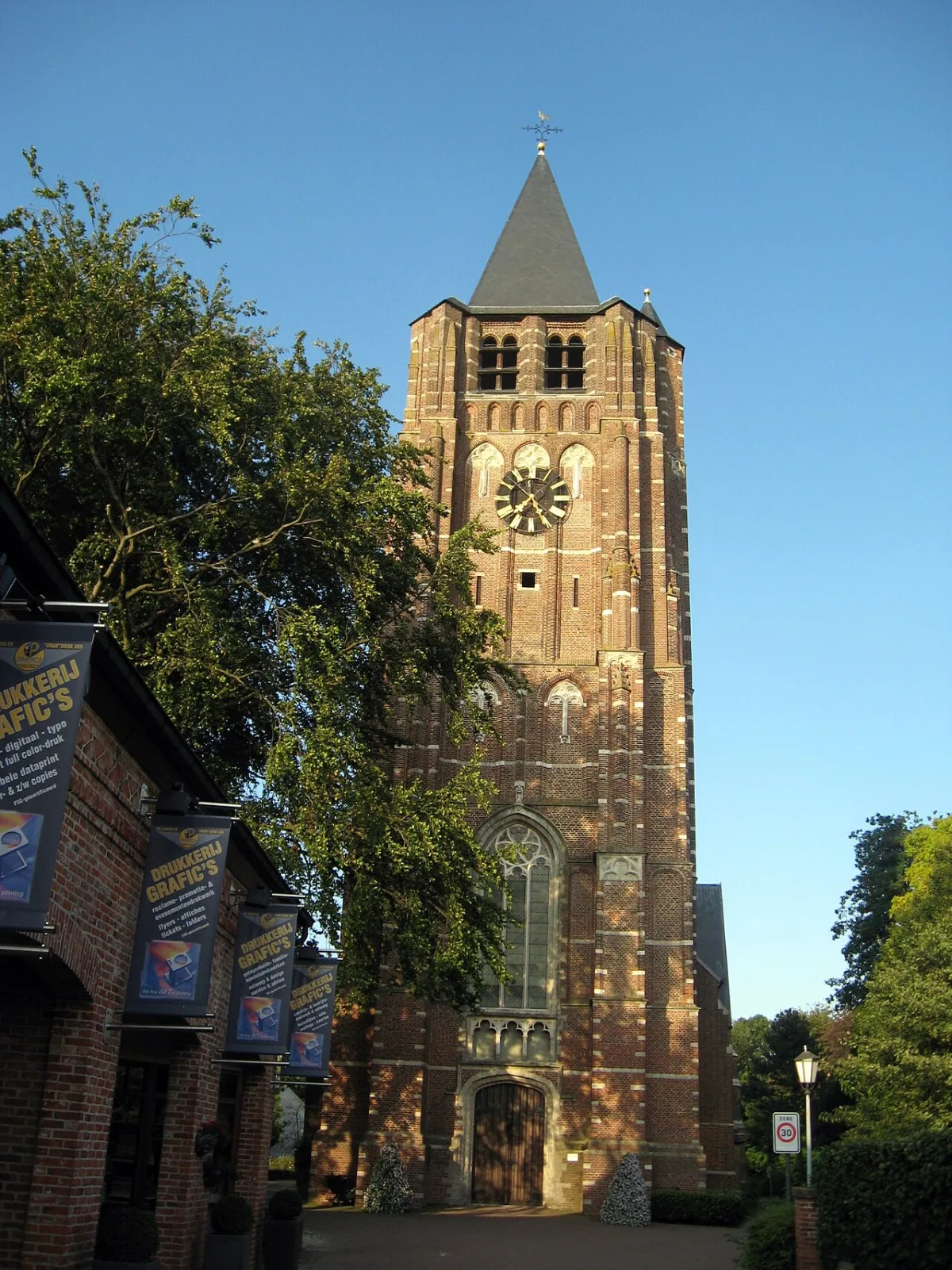 Sint-Michielskerk, Ravels