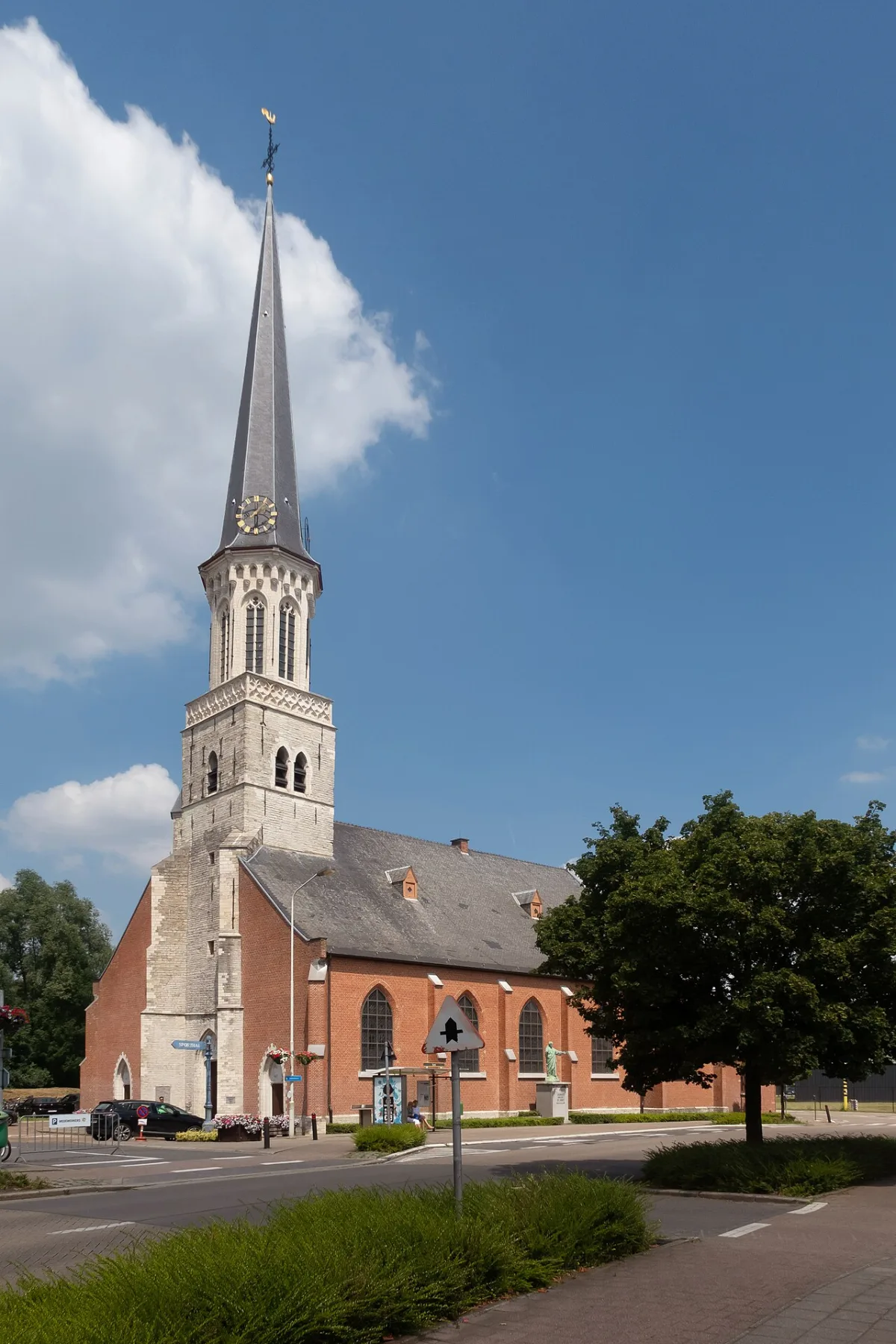 Sint-Petrus en Pauluskerk, Schelle