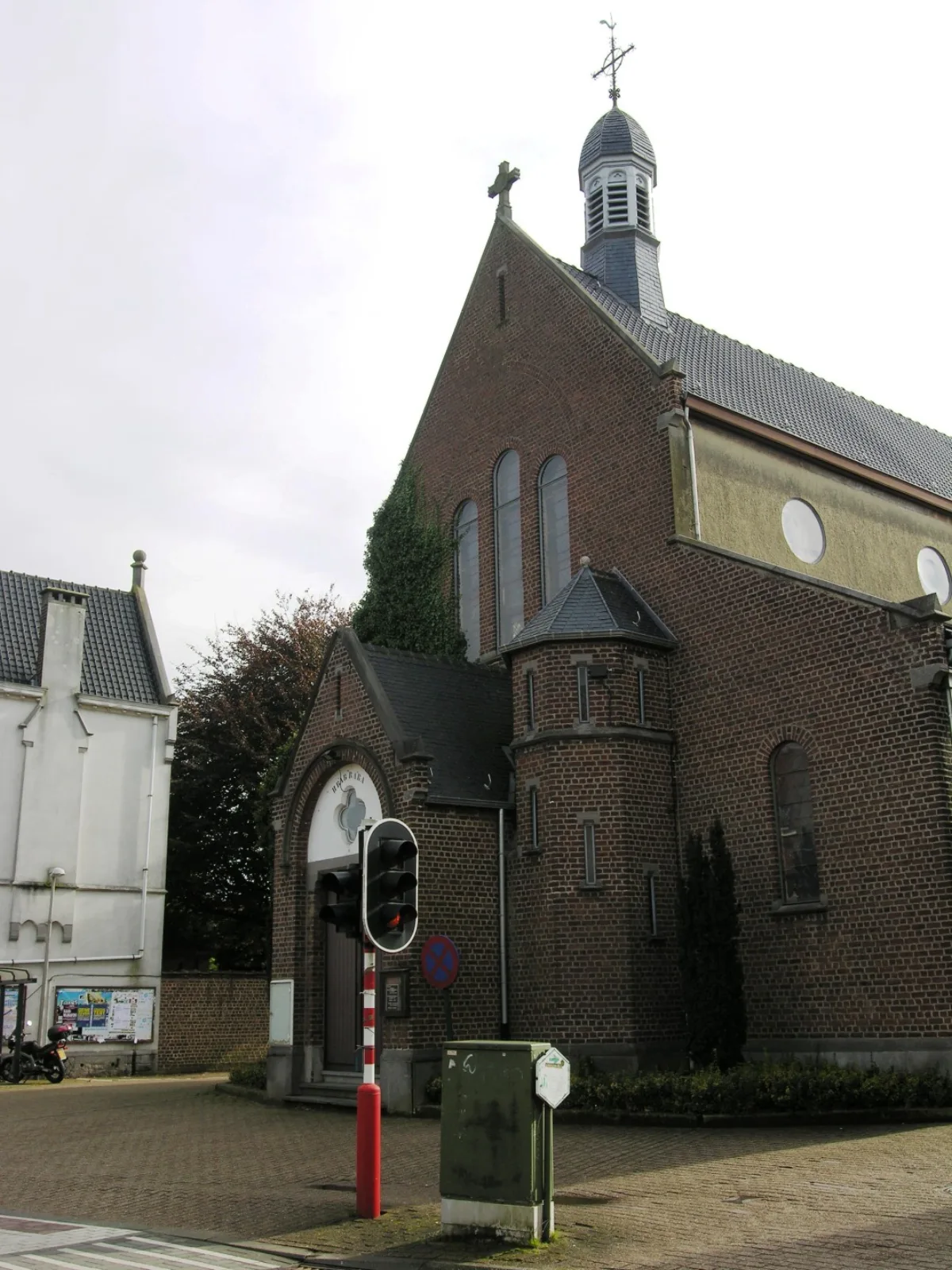 Sint-Barbarakerk, Sint-Genesius-Rode