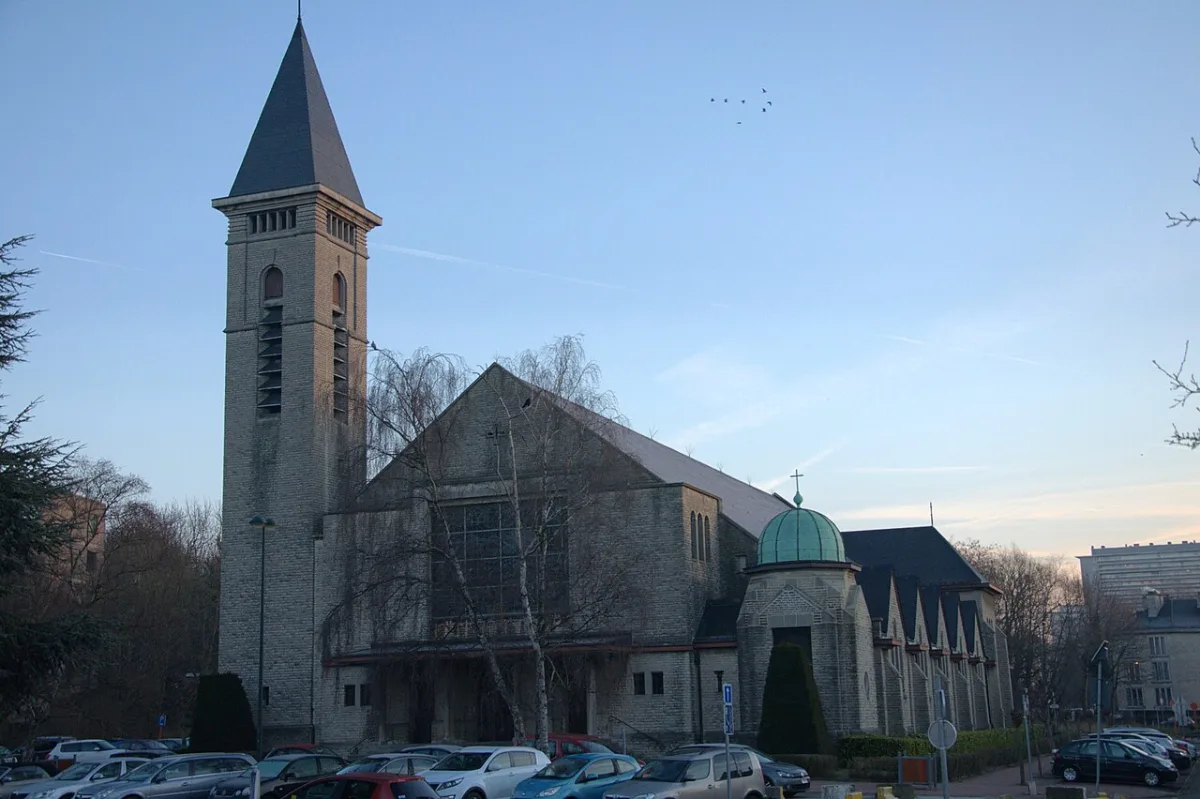Heilige Familiekerk, Sint-Lambrechts-Woluwe