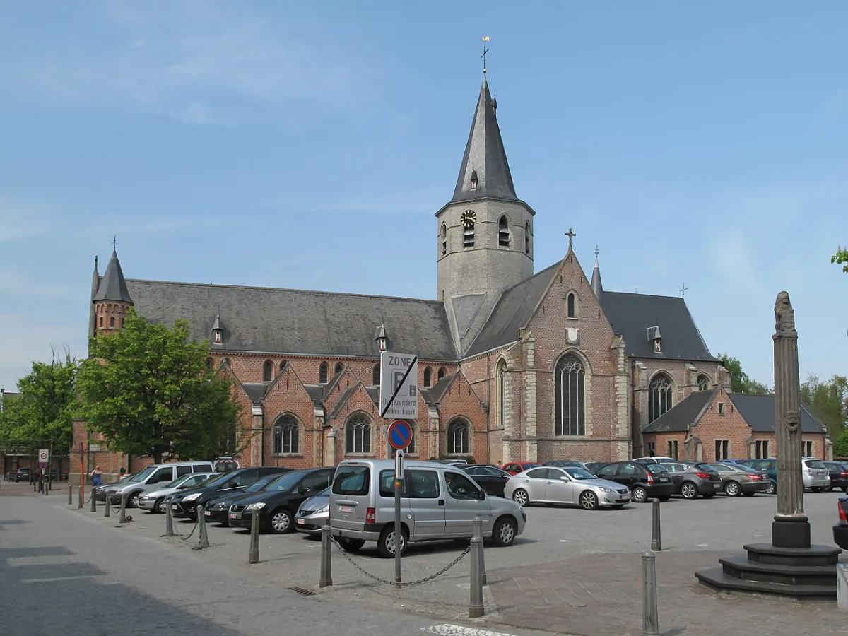 Heilig Kruiskerk, Stekene