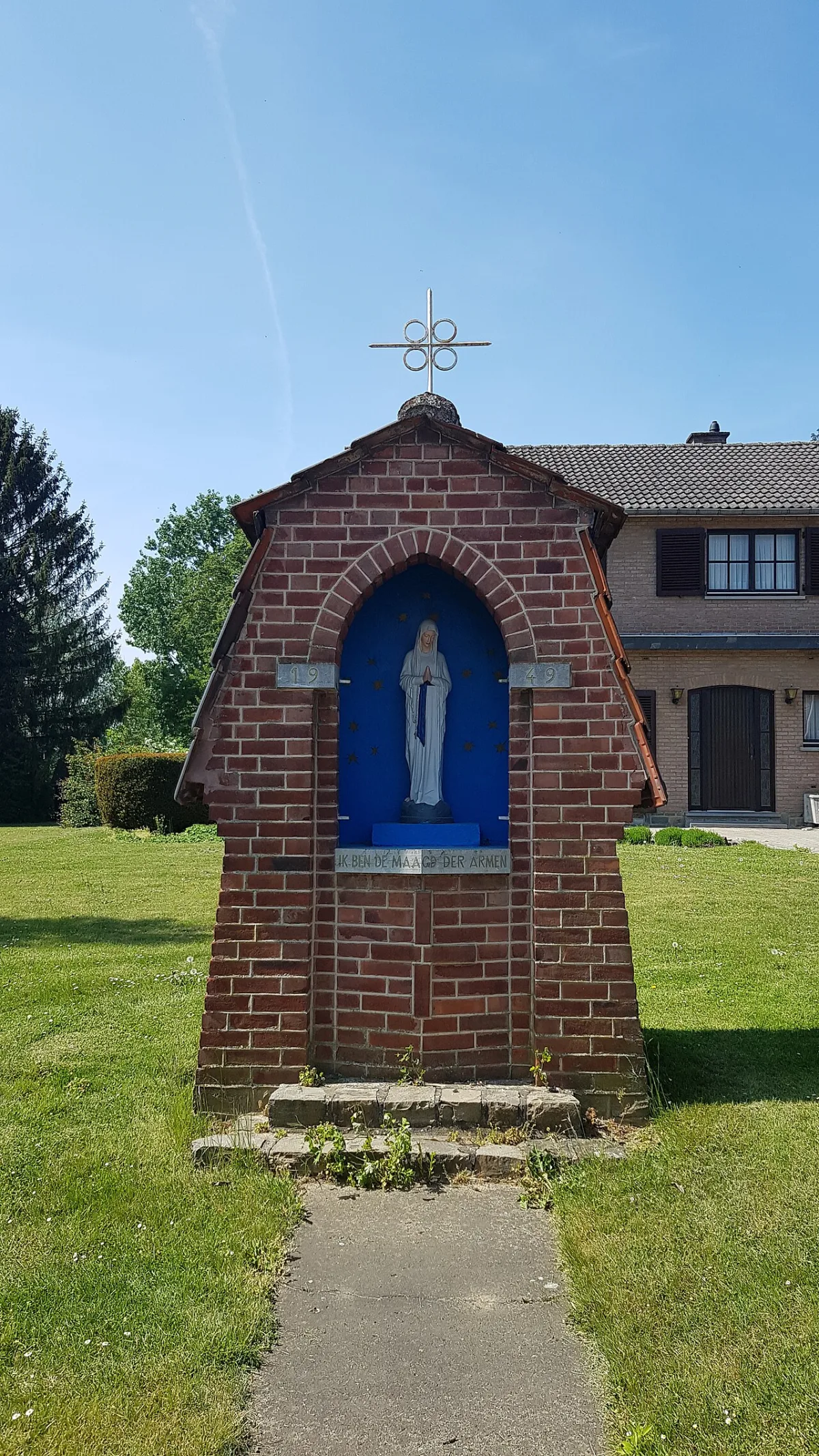 Onze-Lieve-Vrouw-van-Banneuxkapel, Voeren