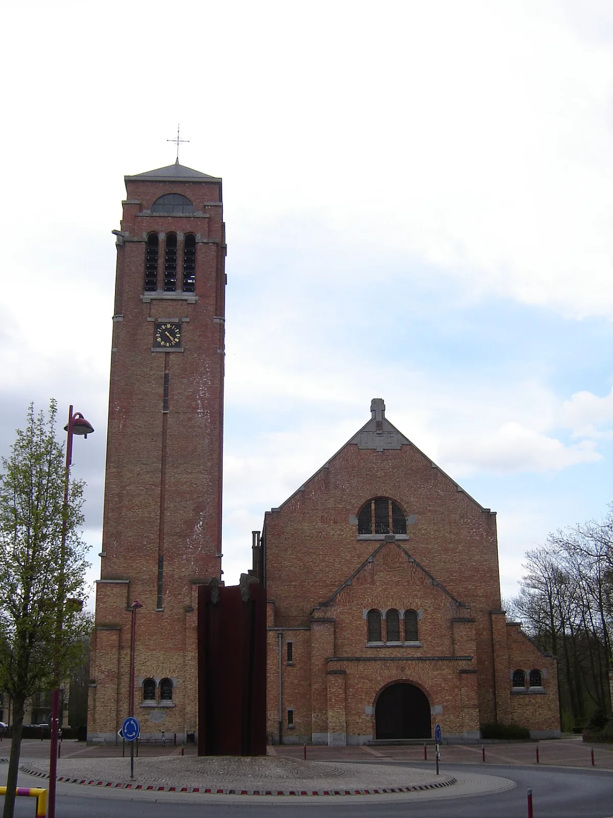 Onze-Lieve-Vrouwekerk, Zonnebeke
