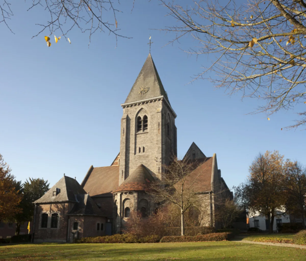 Sint-Dionysius en Sint-Genesiuskerk, Zwevegem