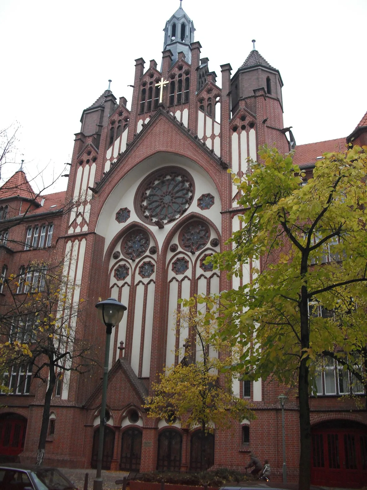 Heilig-Kreuz-Kirche, Berlin