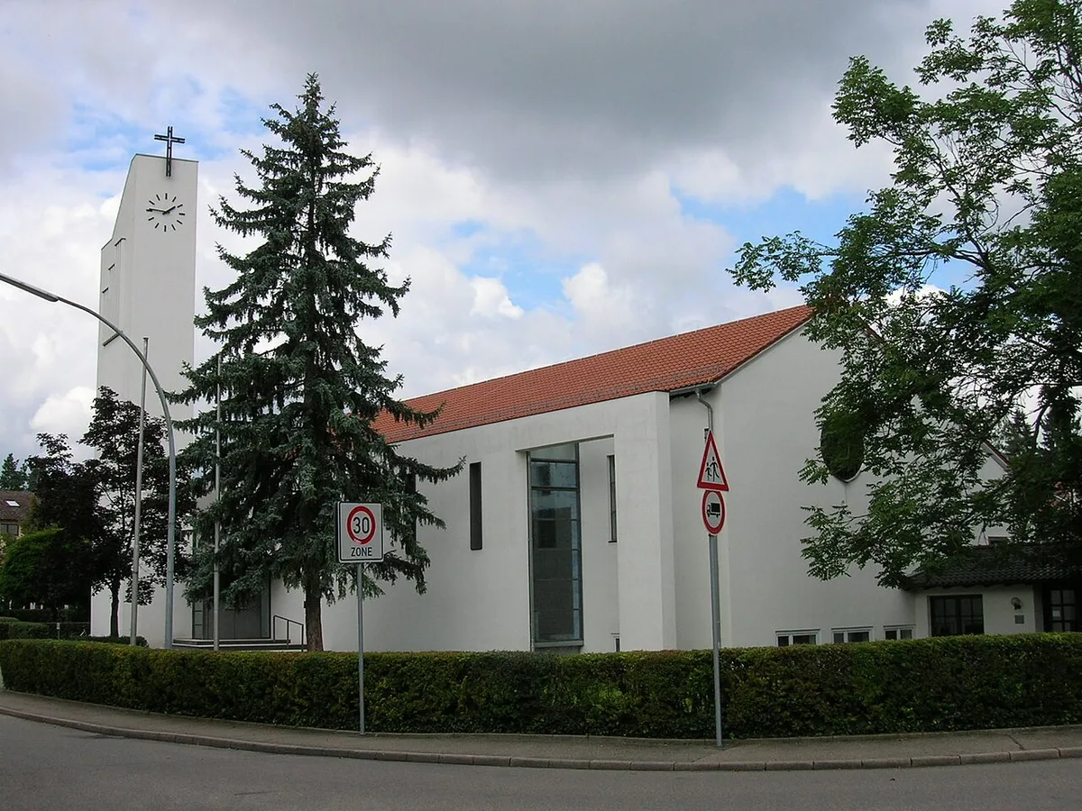 Heilig-Kreuz-Kirche, Kernen im Remstal