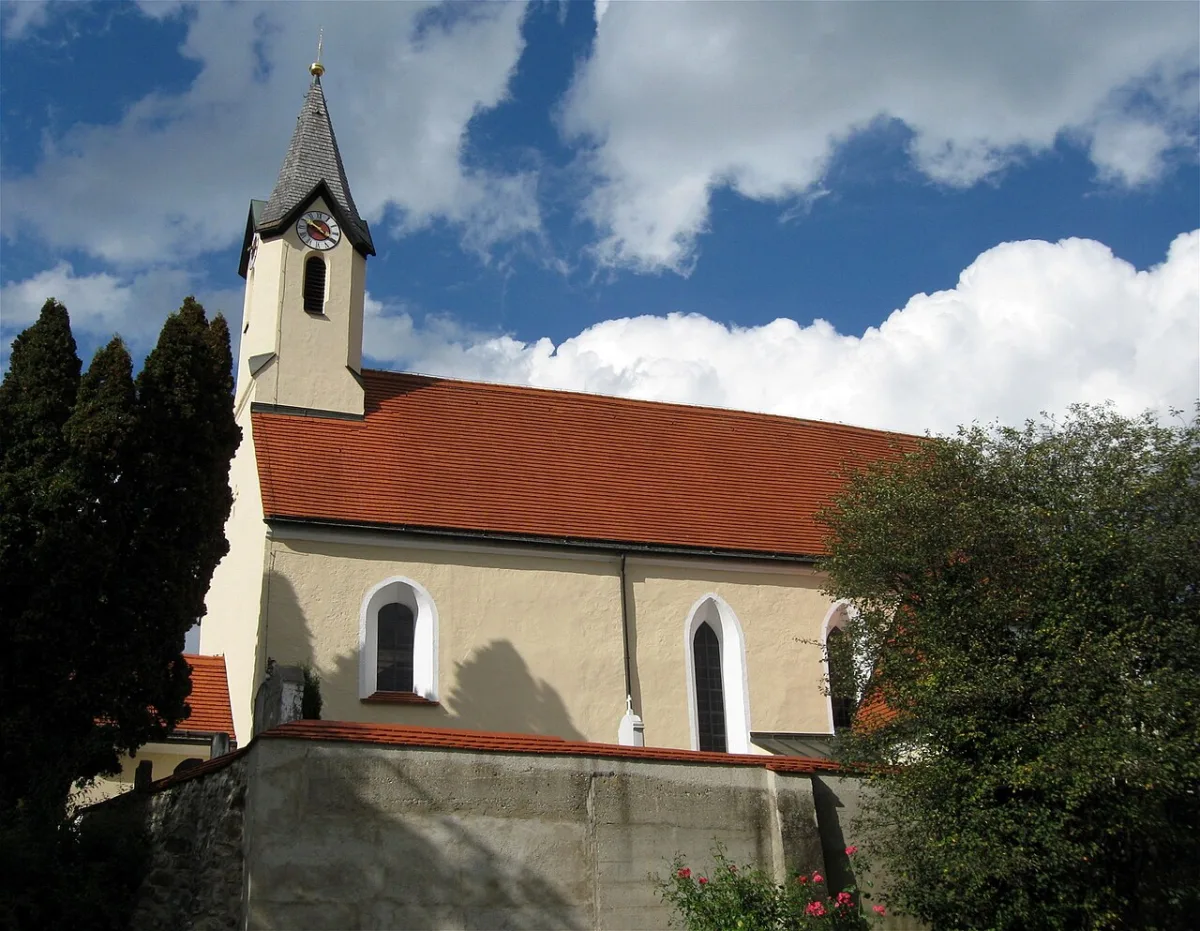 St. Peter, Raubling