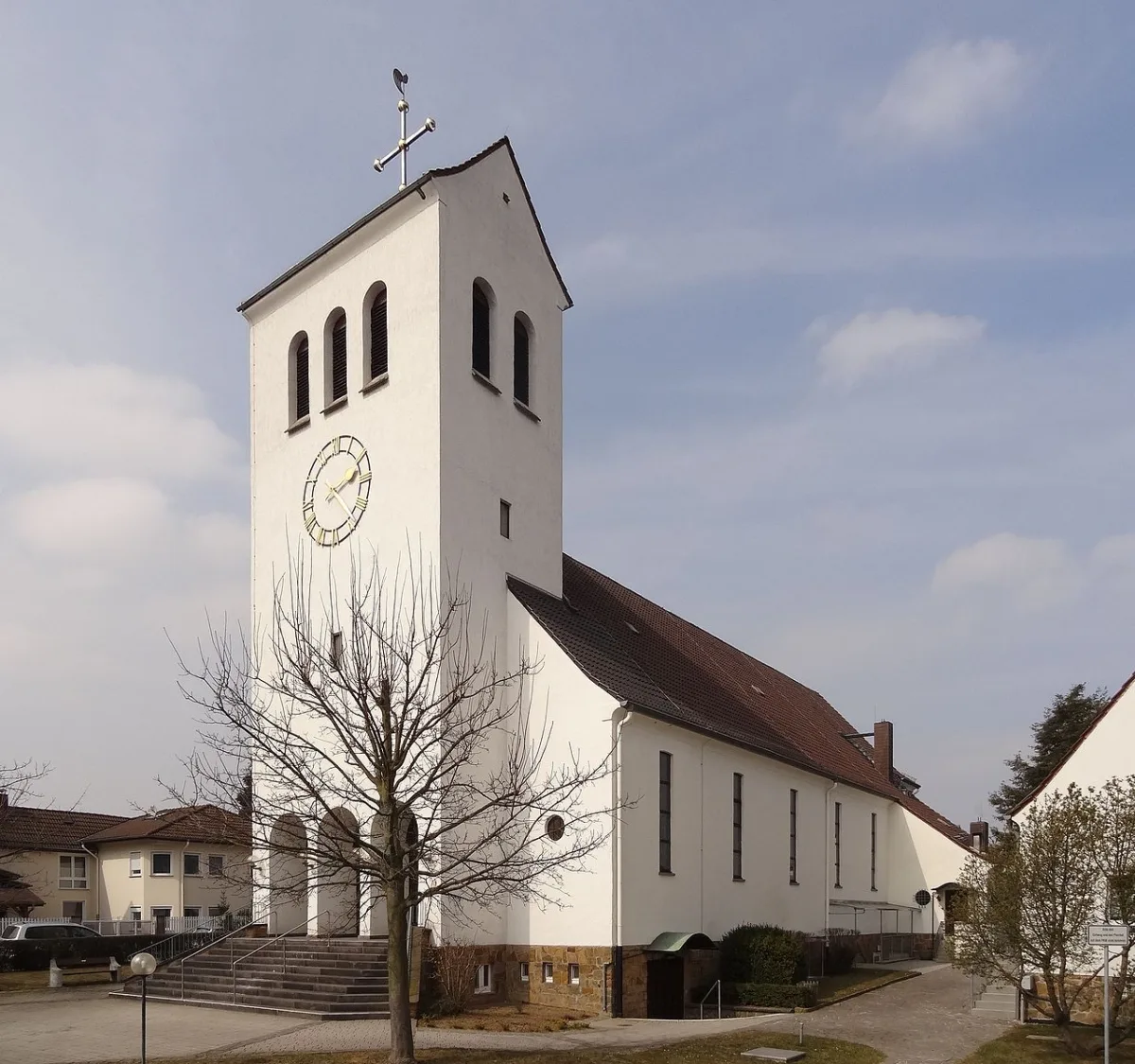 Katholische Kirche Christkönig, Linden