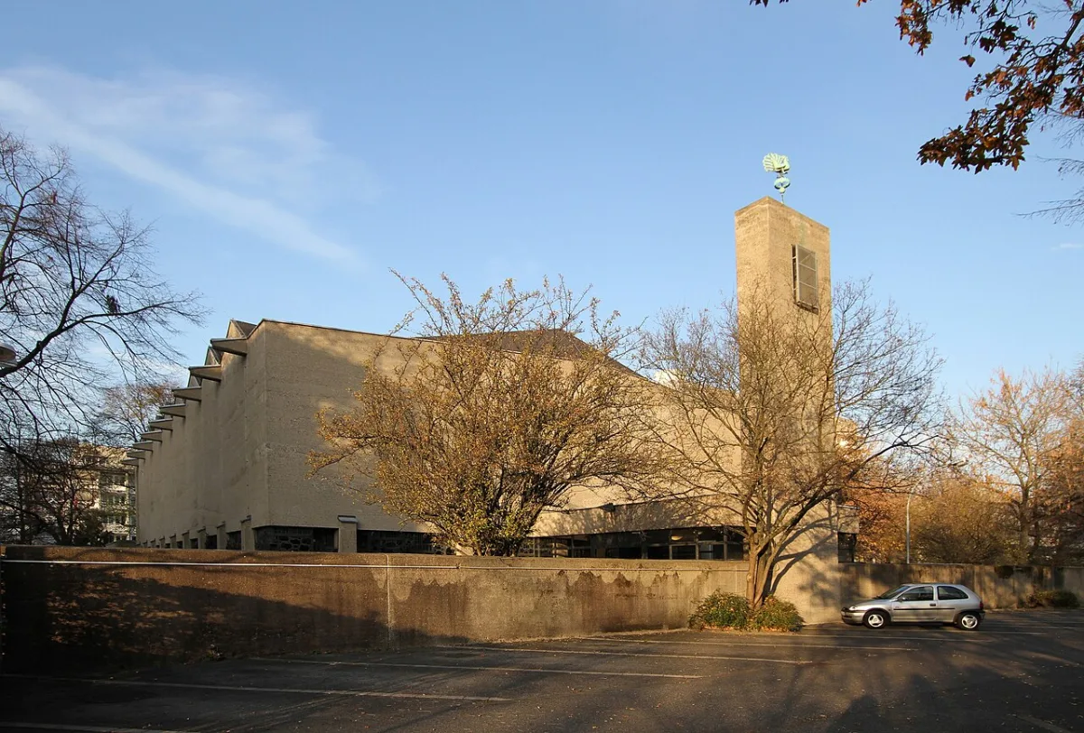 Katholische Klinikkirche St. Johannes der Täufer, Köln