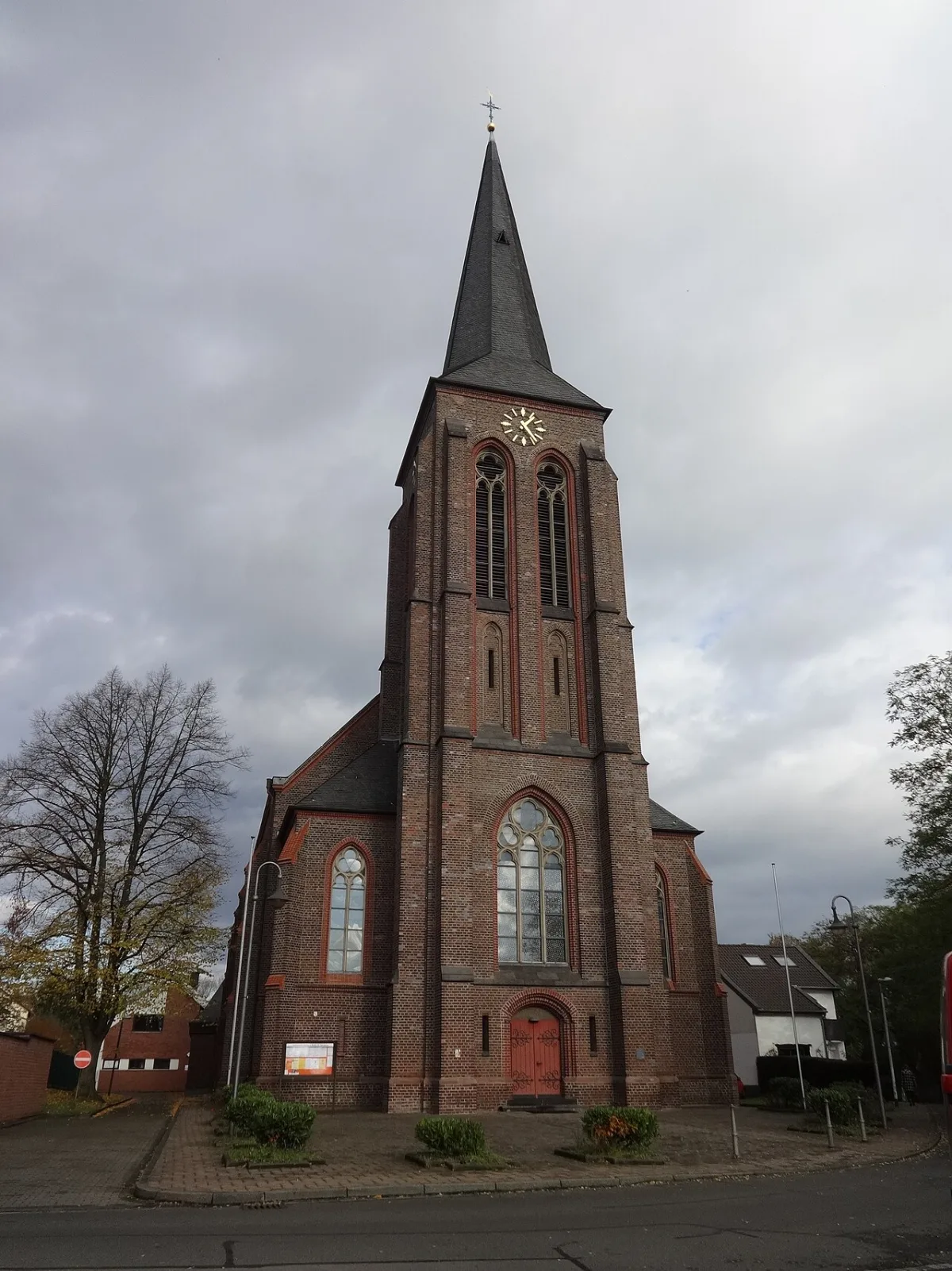 St. Servatius, Brühl