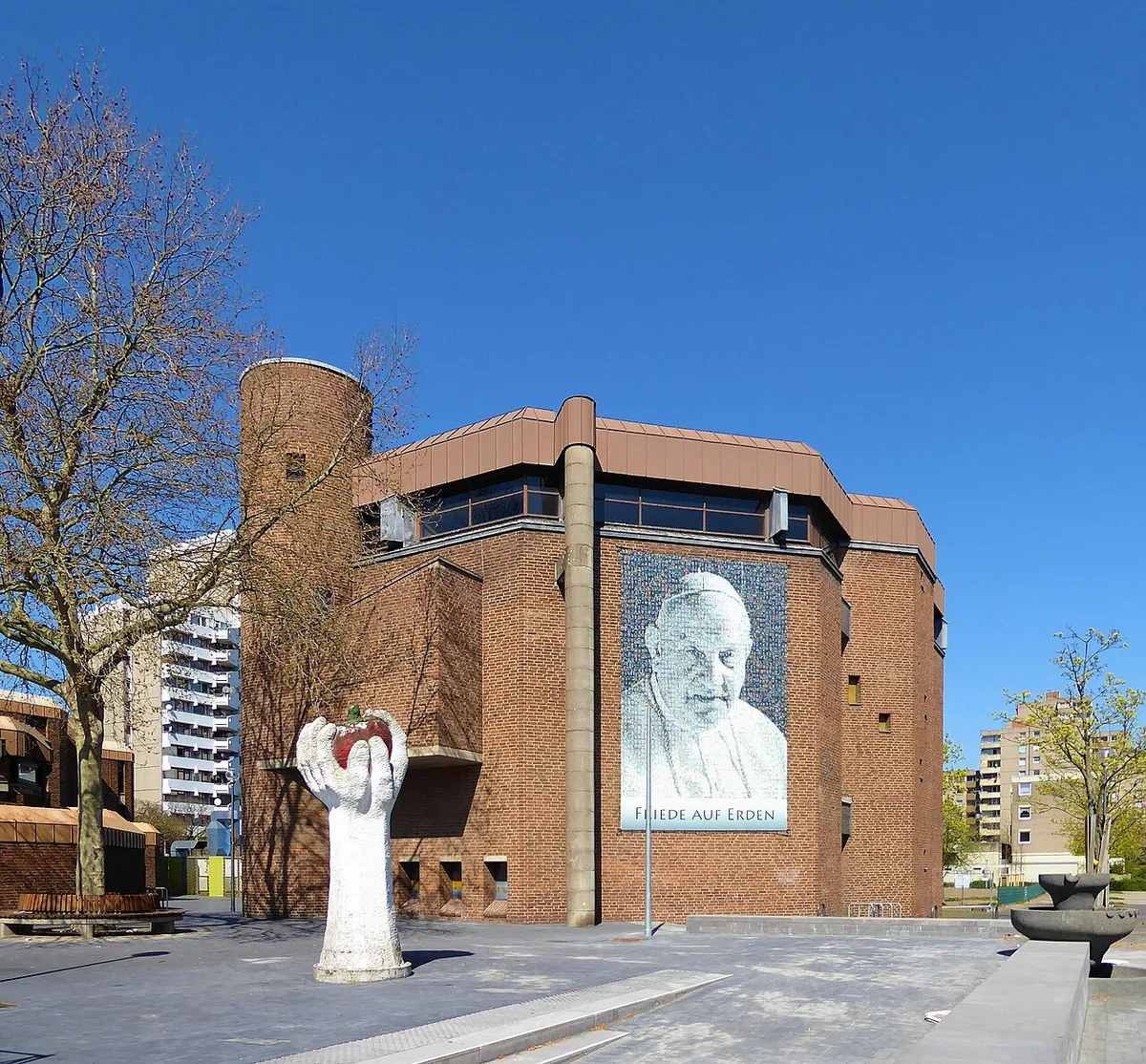 Kath. Pfarrkirche Hl. Johannes XXIII., Köln